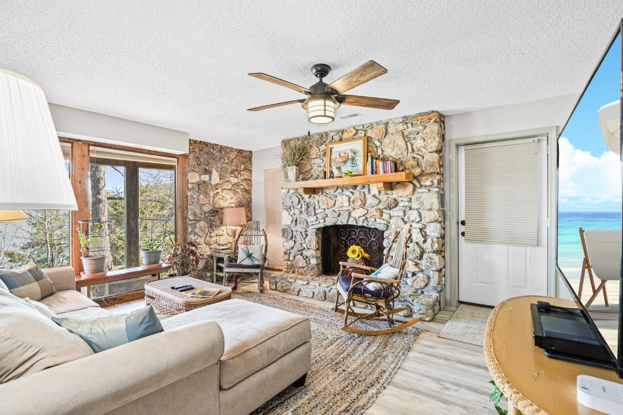Woodmont Point - Wooded Private Lakefront Retreat with Deep Cove Dock and Great Swimming!