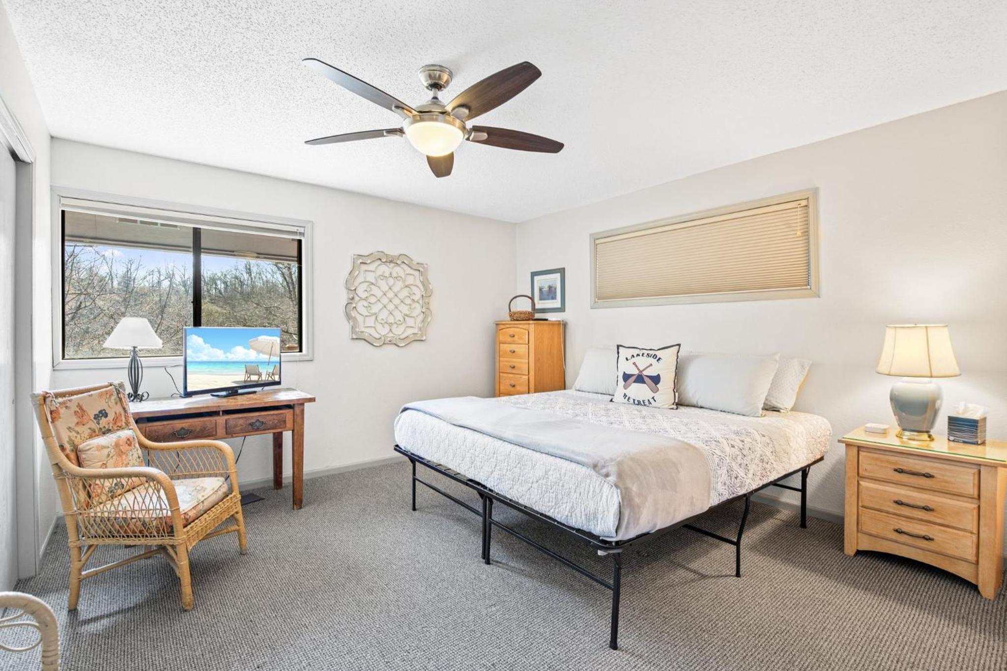 Woodmont Point - Wooded Private Lakefront Retreat with Deep Cove Dock and Great Swimming!
