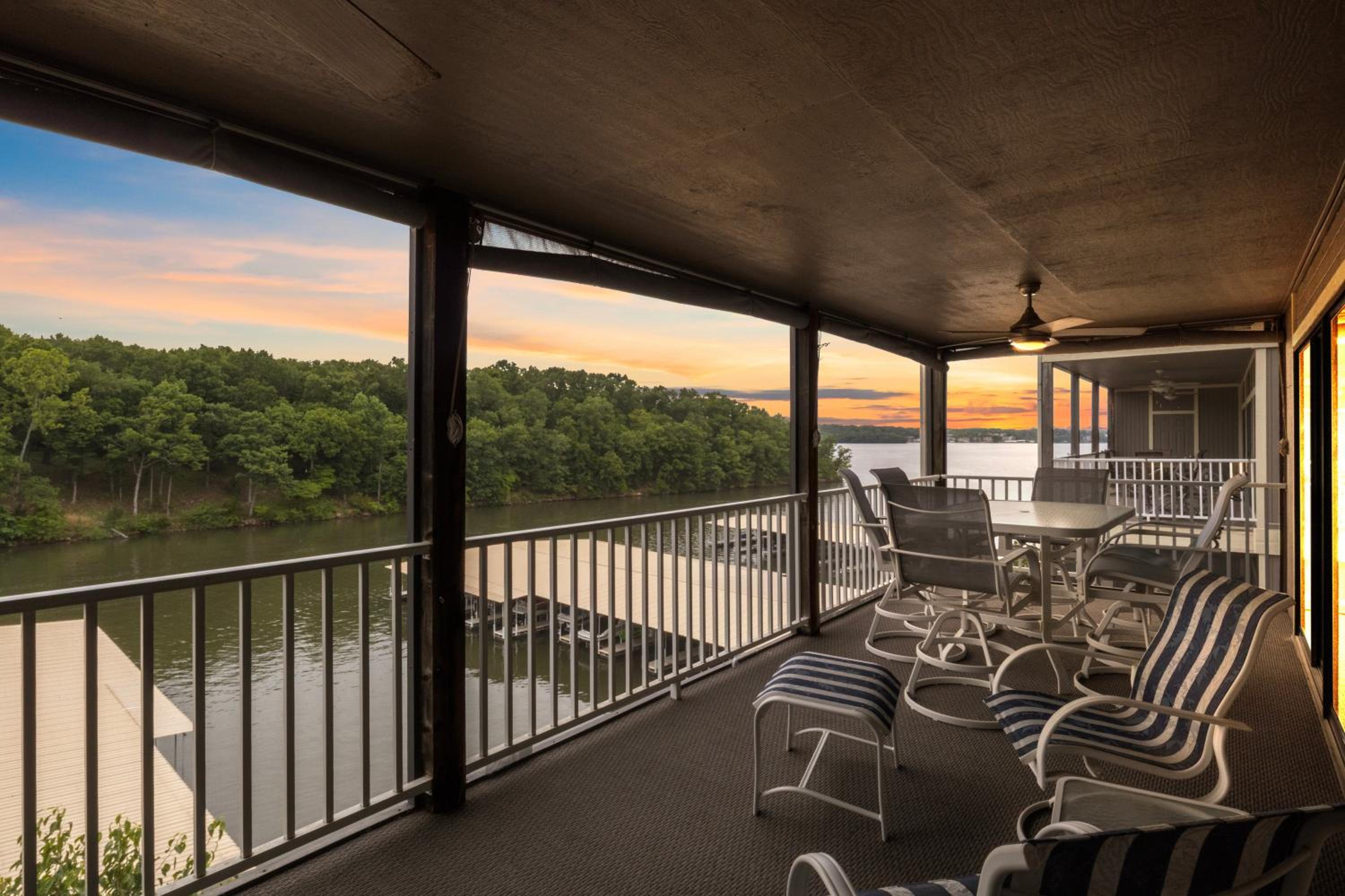LazyDays Pet-Friendly Condo w/ Pool & Slip at 3M