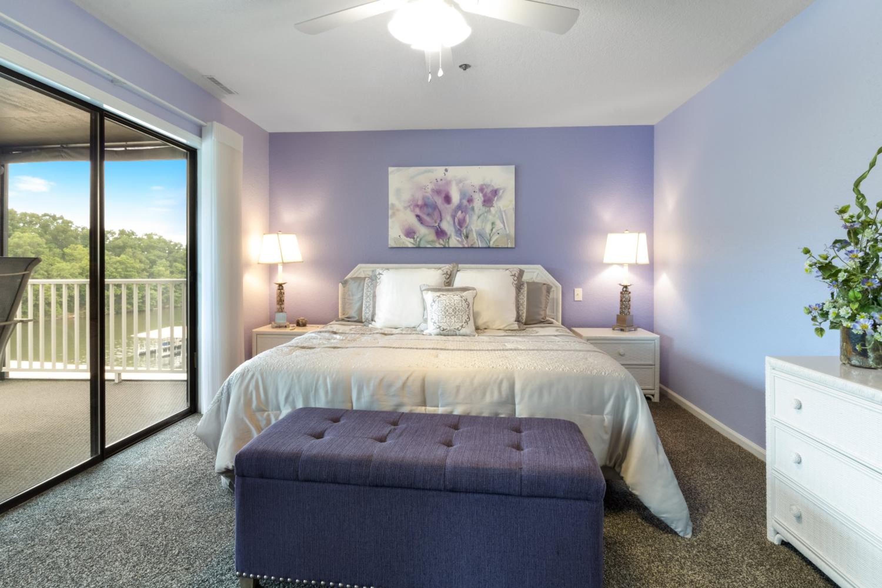 LazyDays Pet-Friendly Condo w/ Pool & Slip at 3M