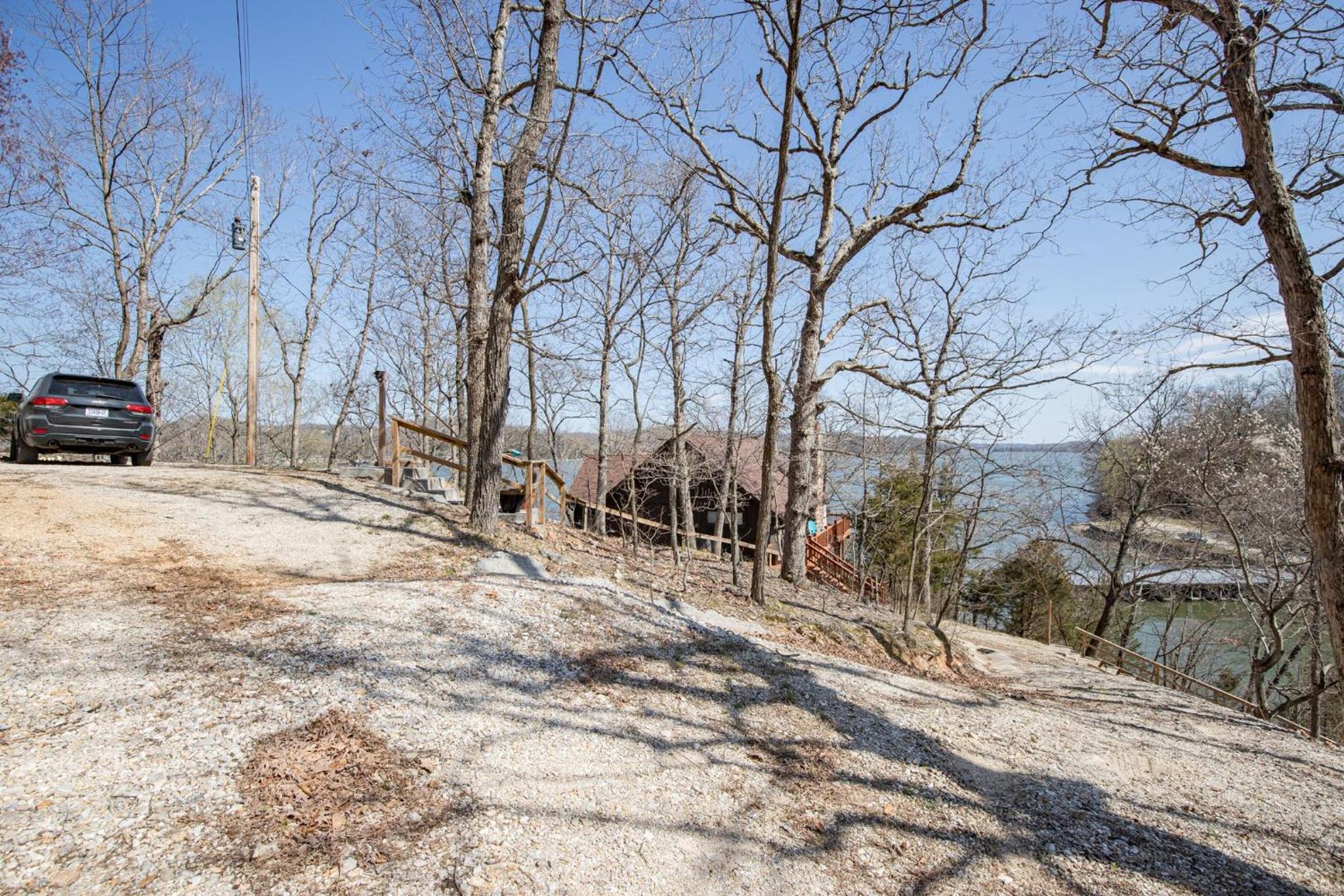 Woodmont Point - Wooded Private Lakefront Retreat with Deep Cove Dock and Great Swimming!