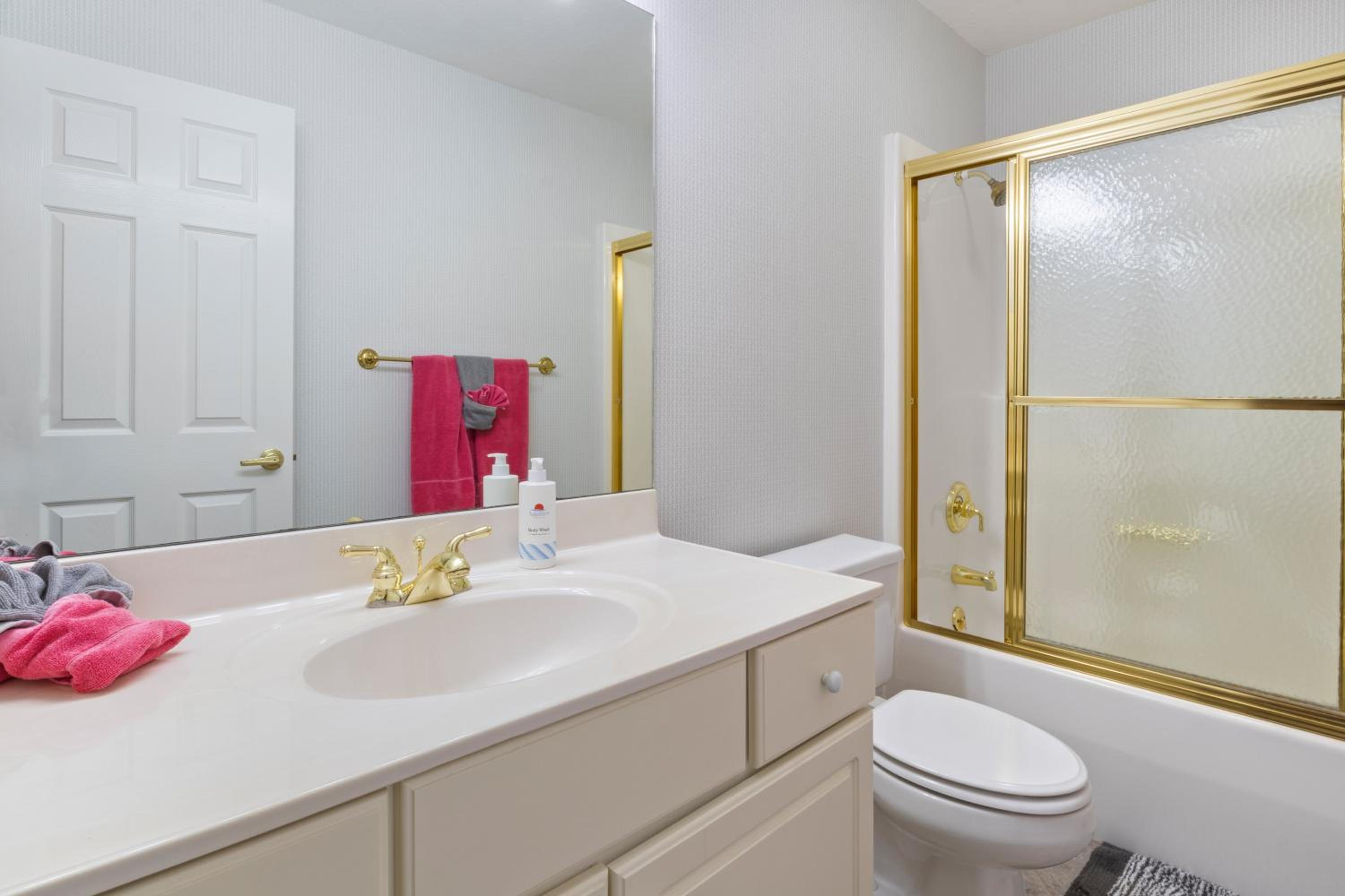 LazyDays Pet-Friendly Condo w/ Pool & Slip at 3M