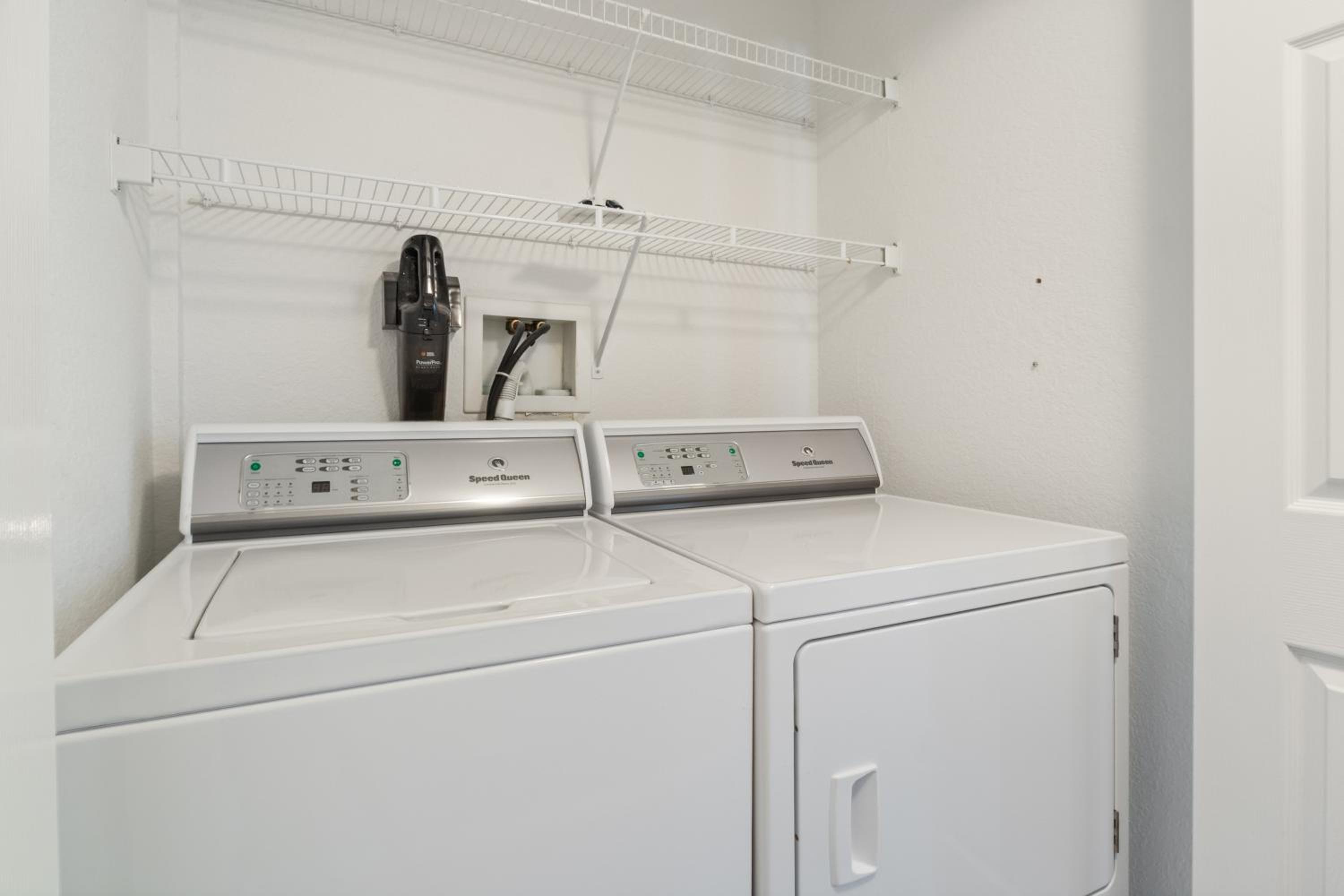 LazyDays Pet-Friendly Condo w/ Pool & Slip at 3M