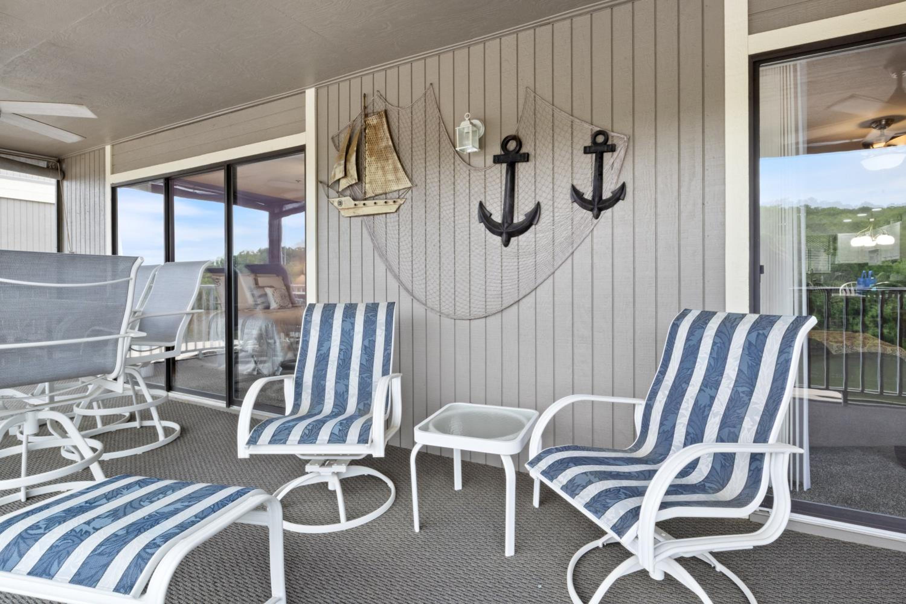 LazyDays Pet-Friendly Condo w/ Pool & Slip at 3M
