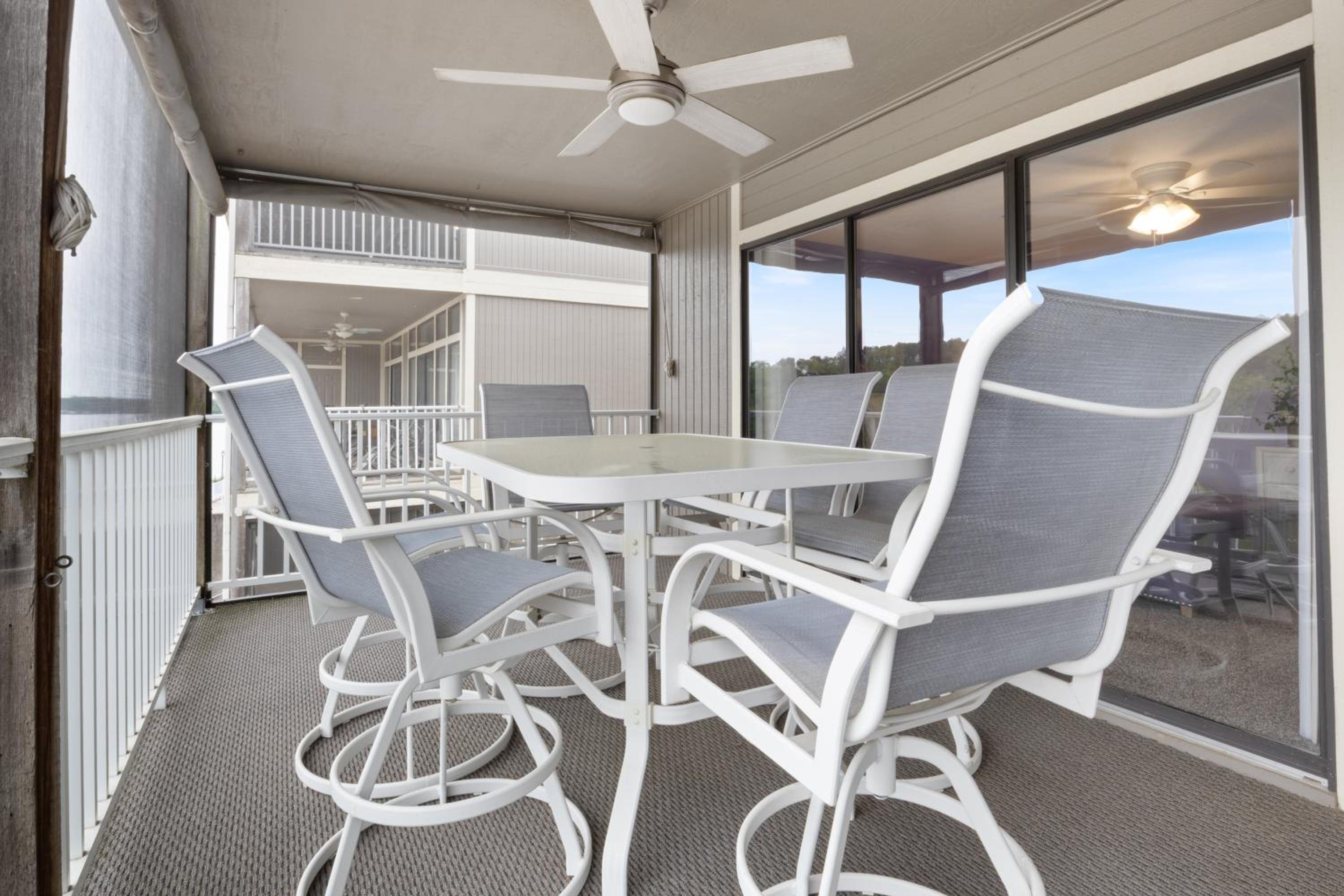 LazyDays Pet-Friendly Condo w/ Pool & Slip at 3M