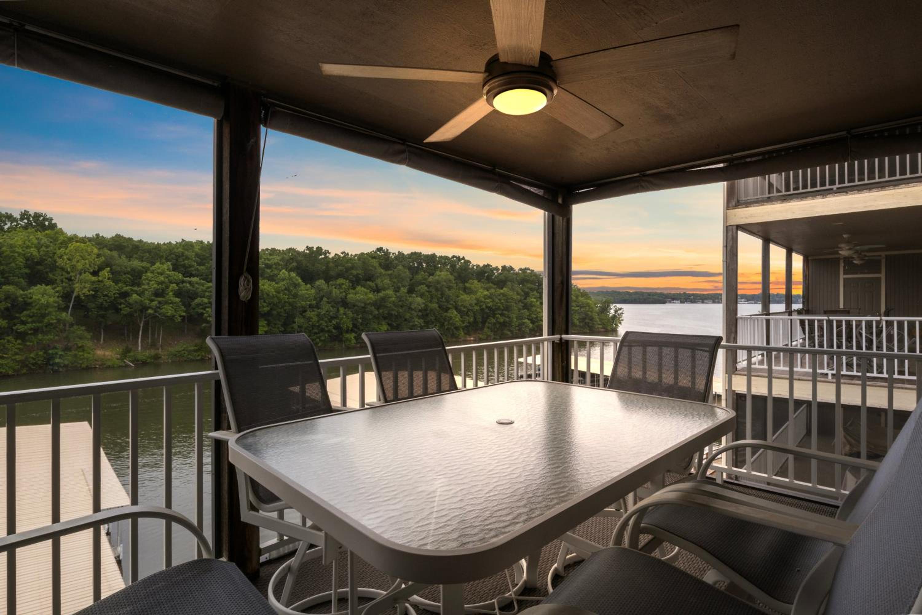 LazyDays Pet-Friendly Condo w/ Pool & Slip at 3M