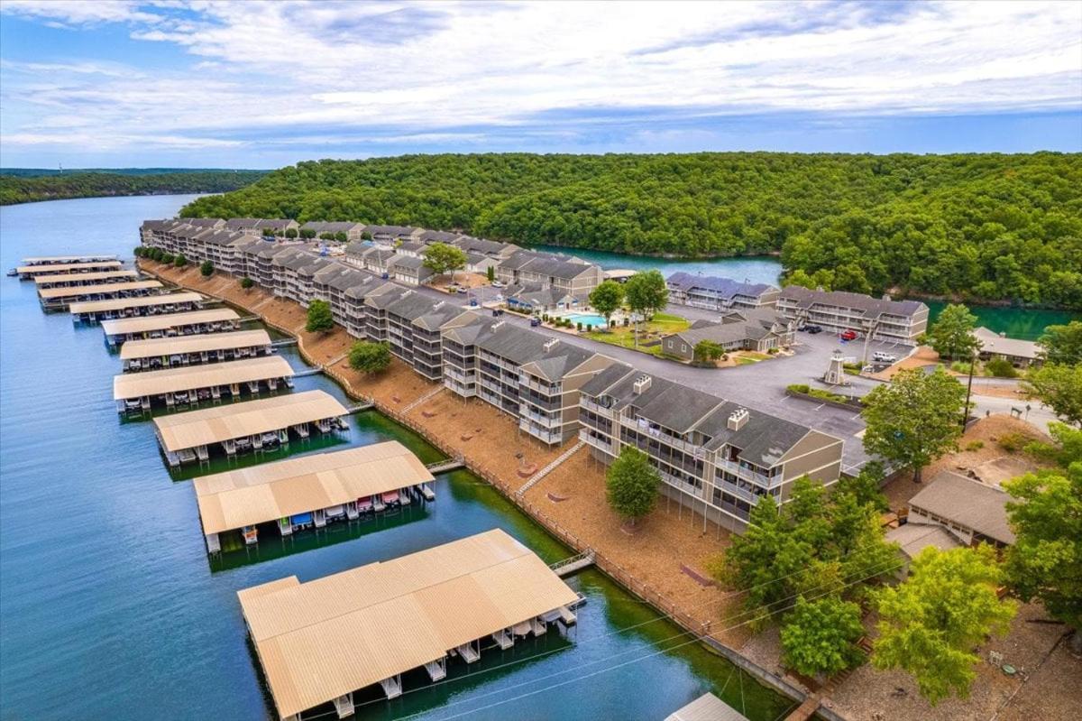 LazyDays Pet-Friendly Condo w/ Pool & Slip at 3M