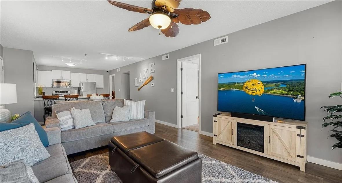 Lakeview Condo, Boat & PWC Slips, Pool, Tennis, Family Friendly