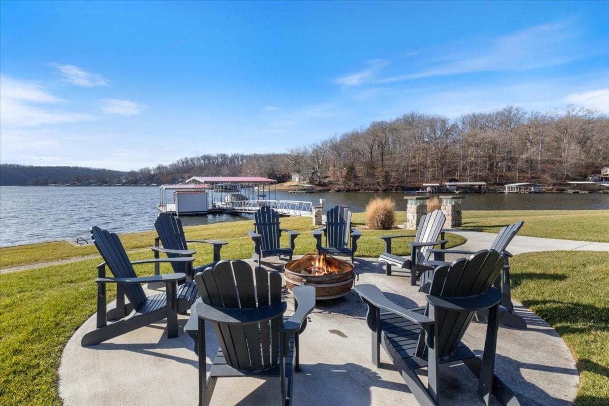 LOTO Pointe, Updated Luxury Home w/ Boat & PWC Slip, Boat Ramp, Firepits, Pool Table & More!