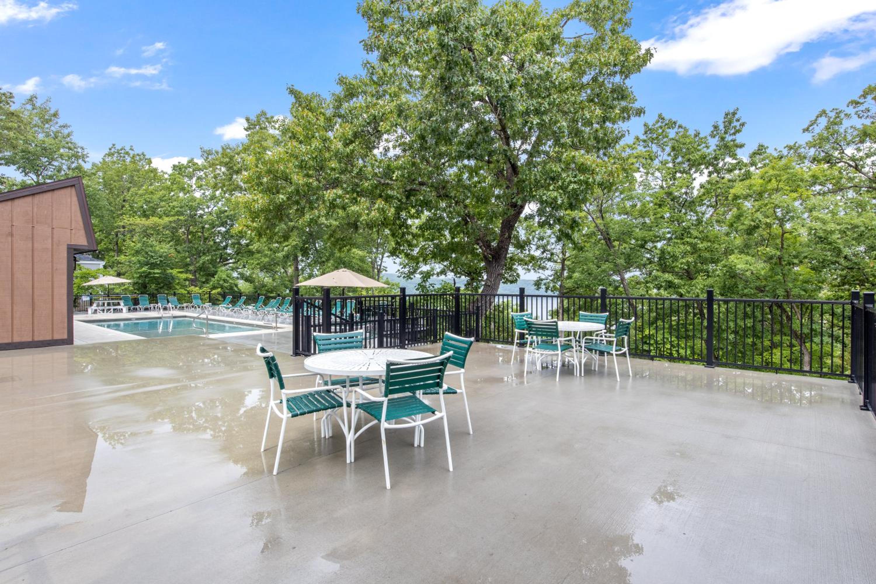 Perfect Resort Retreat Close to Everything