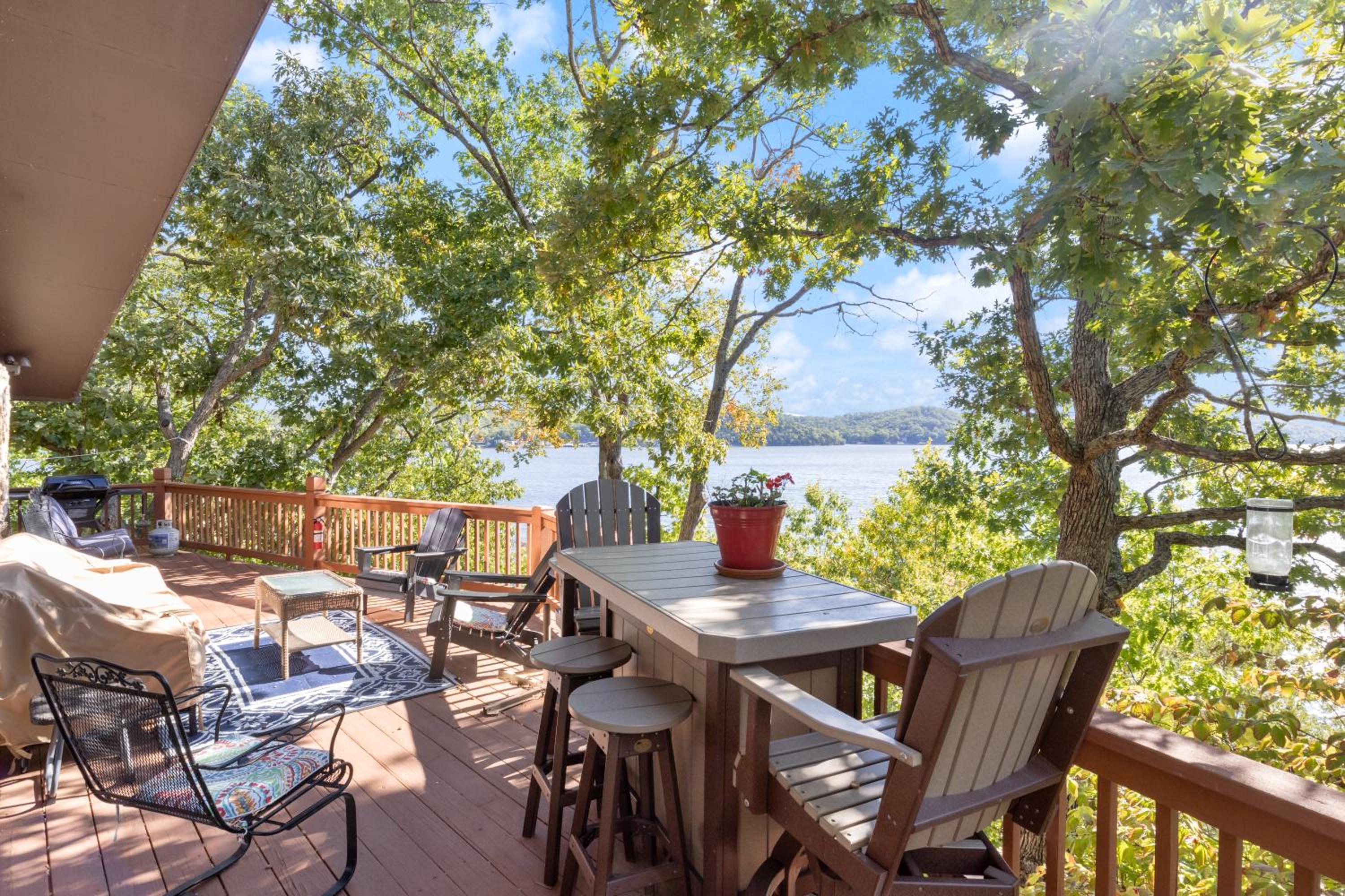 Woodmont Point - Wooded Private Lakefront Retreat with Deep Cove Dock and Great Swimming!