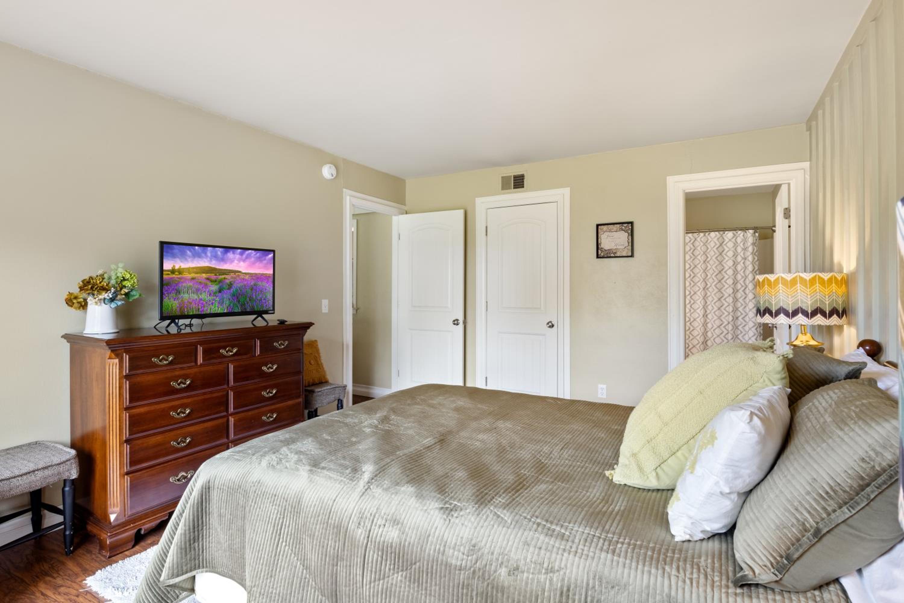 Perfect Resort Retreat Close to Everything