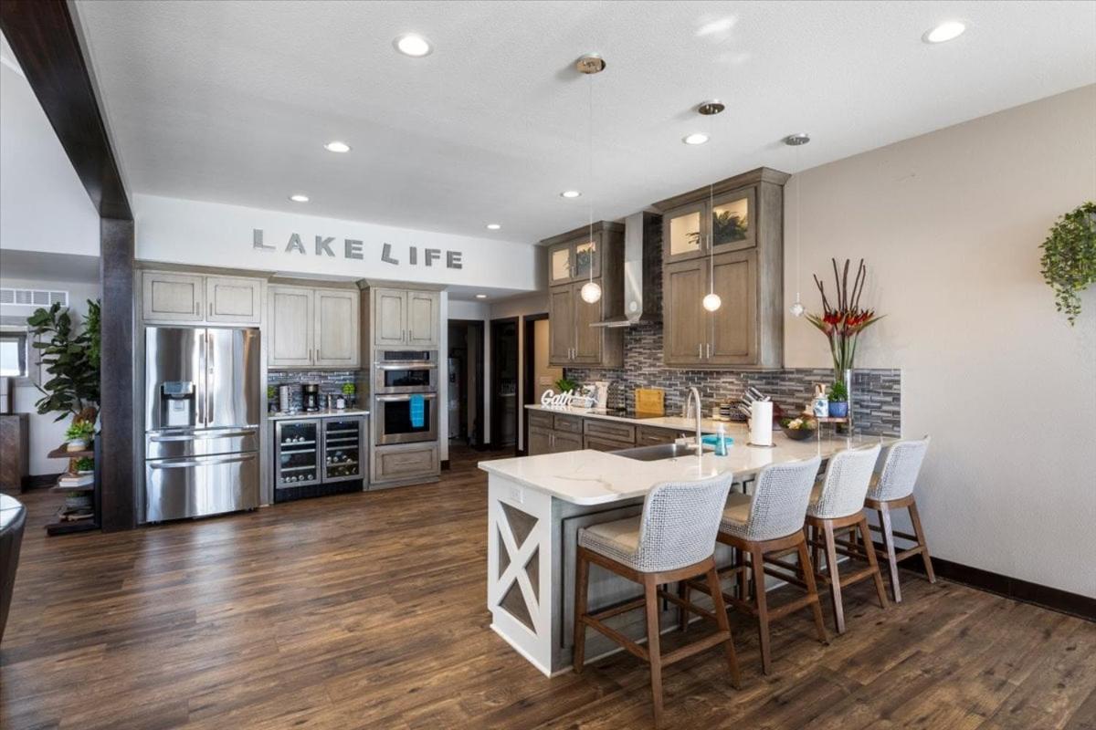 LOTO Pointe, Updated Luxury Home w/ Boat & PWC Slip, Boat Ramp, Firepits, Pool Table & More!