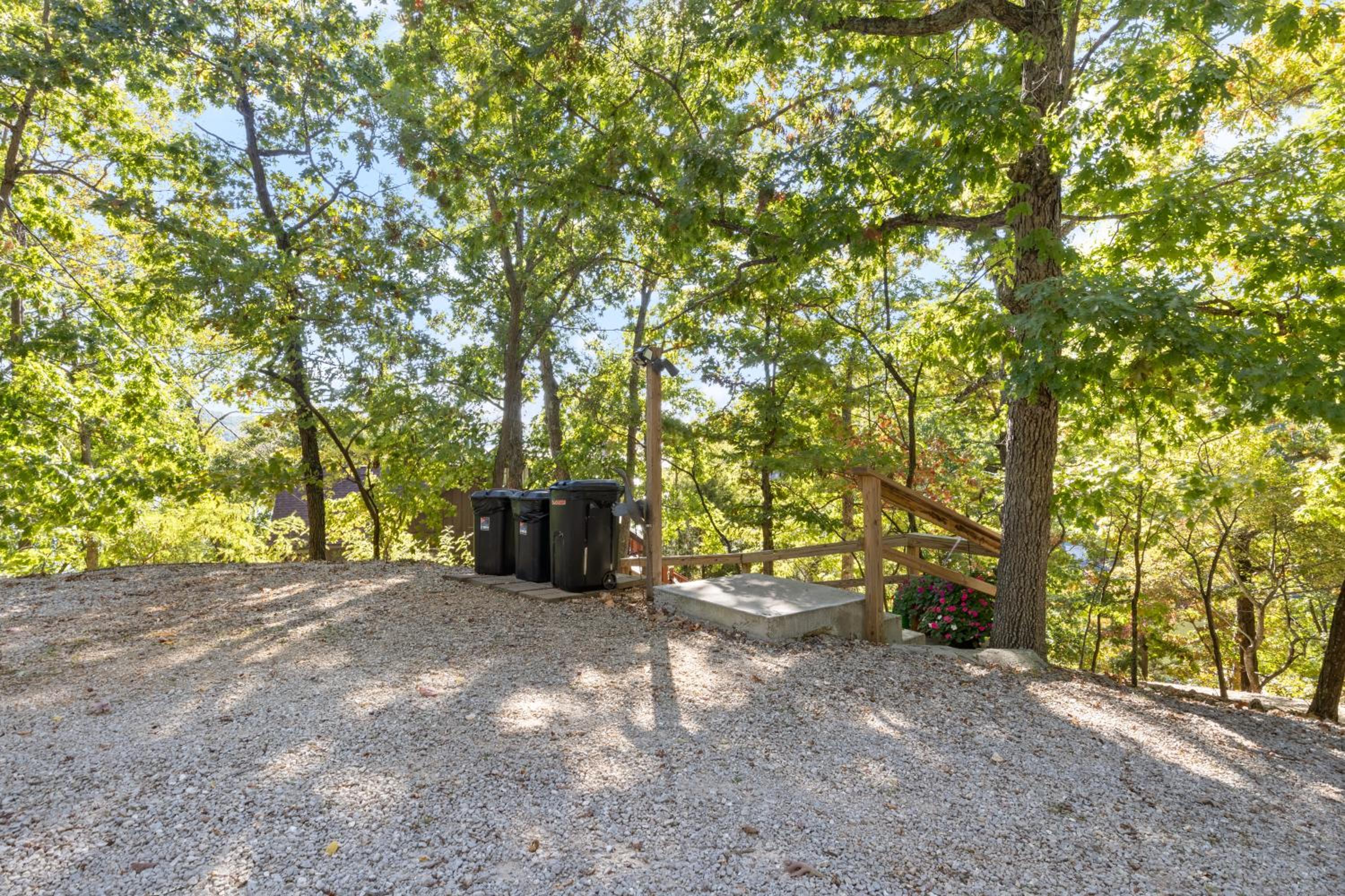 Woodmont Point - Wooded Private Lakefront Retreat with Deep Cove Dock and Great Swimming!