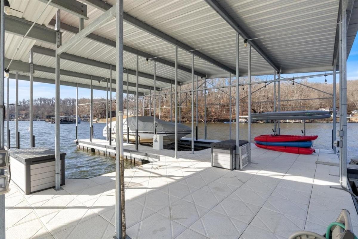 LOTO Pointe, Updated Luxury Home w/ Boat & PWC Slip, Boat Ramp, Firepits, Pool Table & More!