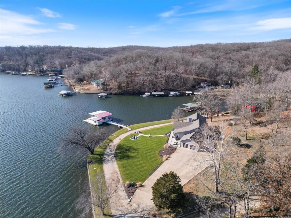 LOTO Pointe, Updated Luxury Home w/ Boat & PWC Slip, Boat Ramp, Firepits, Pool Table & More!