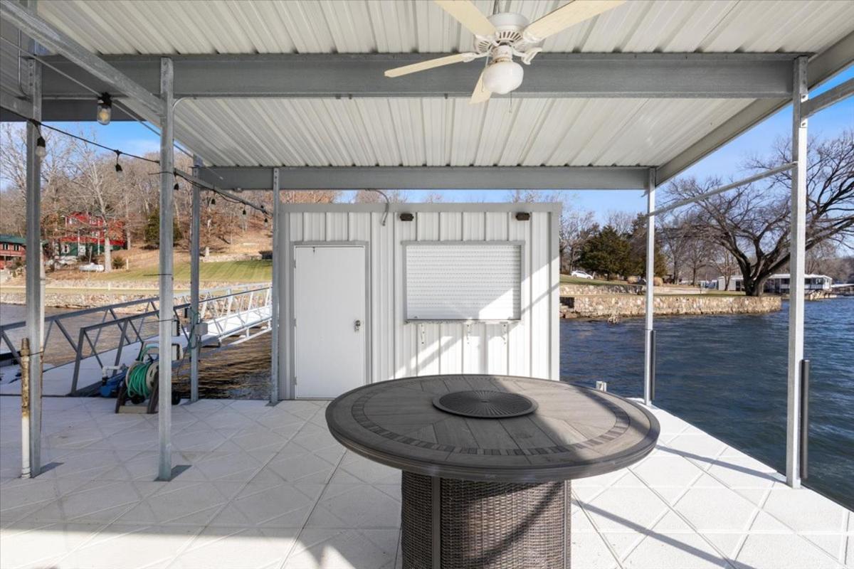 LOTO Pointe, Updated Luxury Home w/ Boat & PWC Slip, Boat Ramp, Firepits, Pool Table & More!