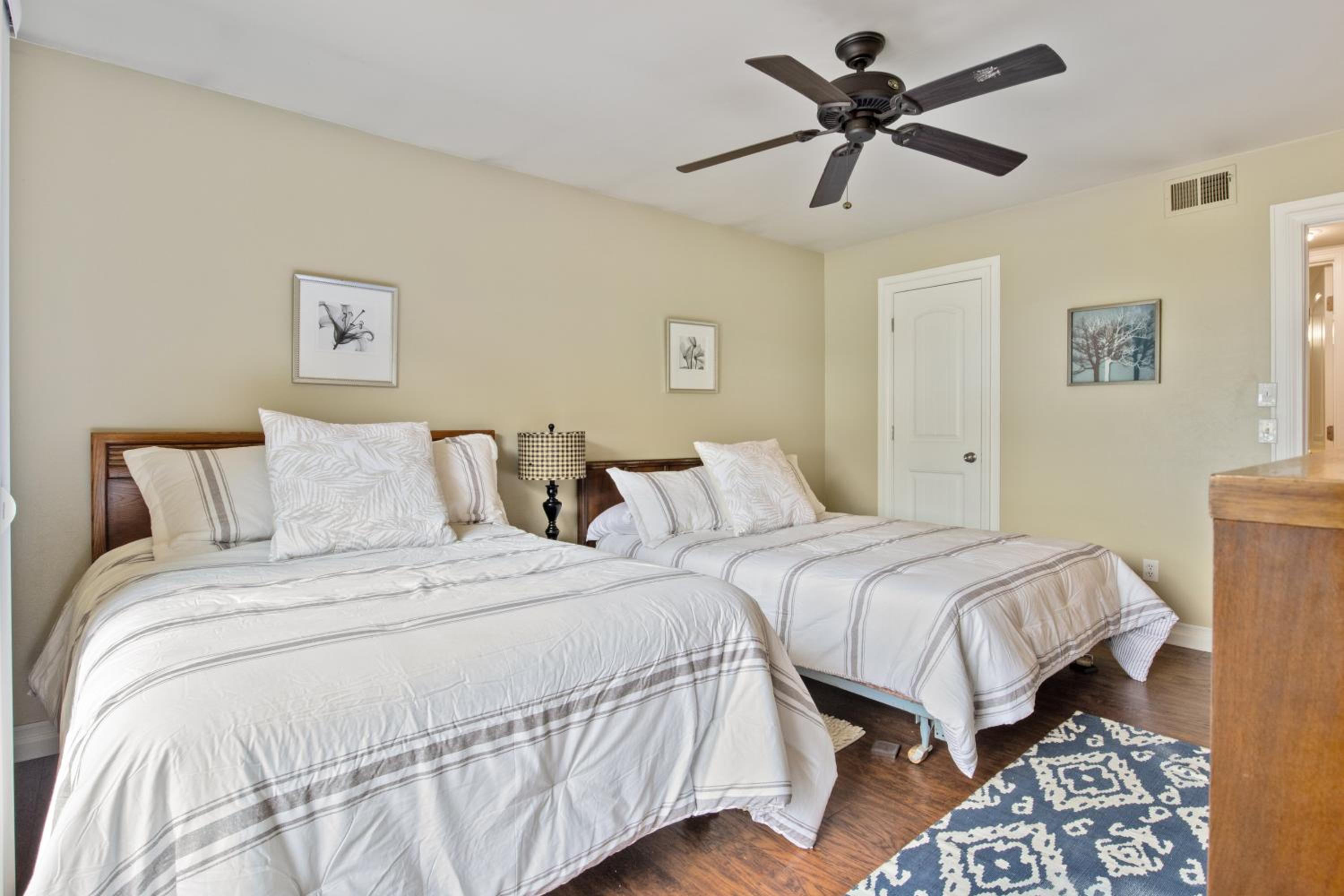 Perfect Resort Retreat Close to Everything