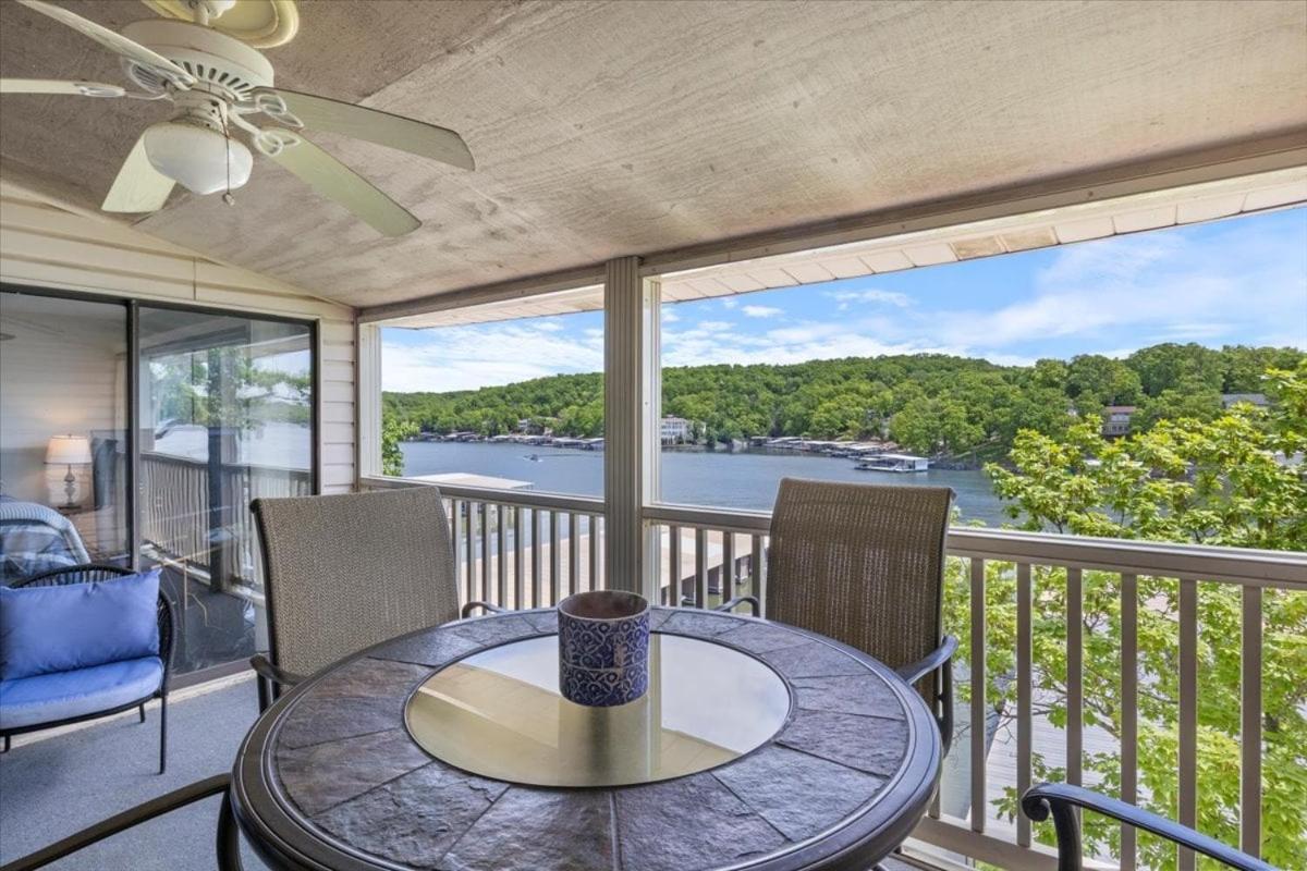 Lake Views, Lakefront Pool, Great Location!