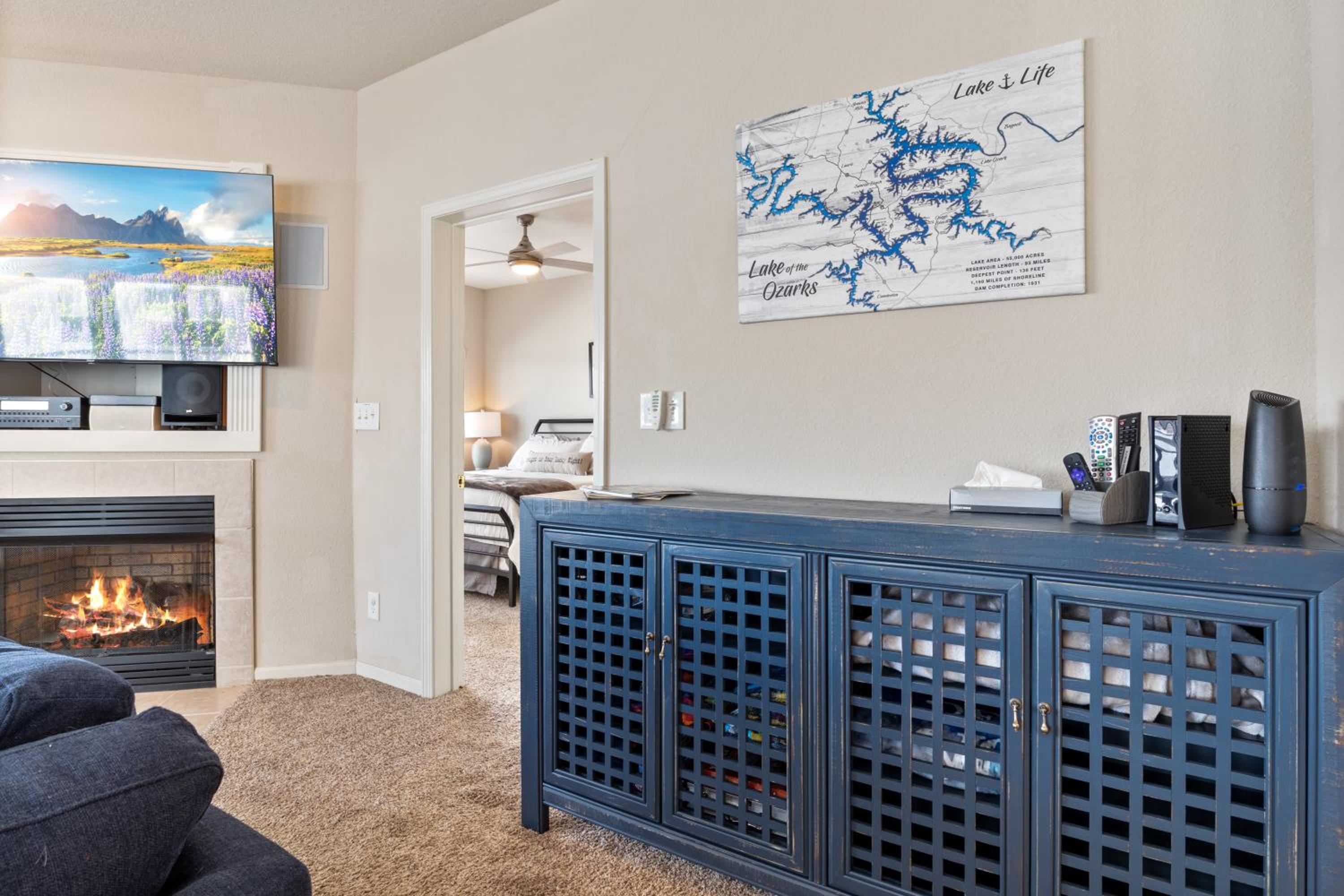 Serene Lake View and Easy Access to Local Delights