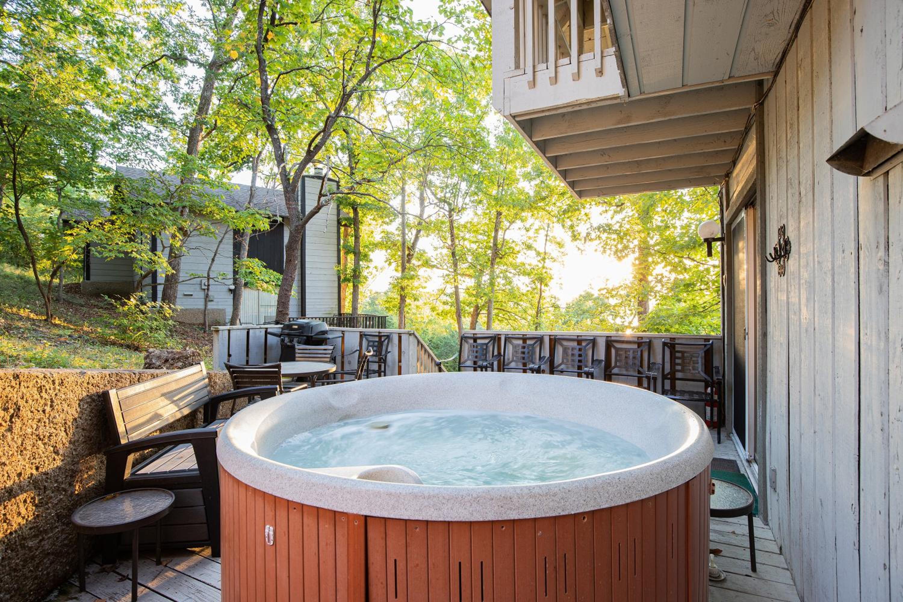 Great Location, Margaritaville Amenities & Hot Tub