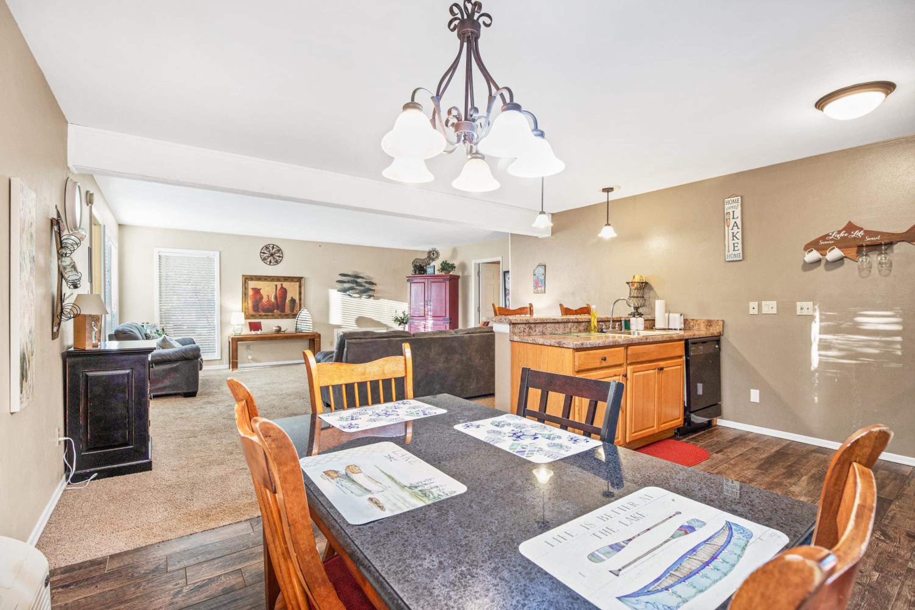Great Location, Margaritaville Amenities & Hot Tub