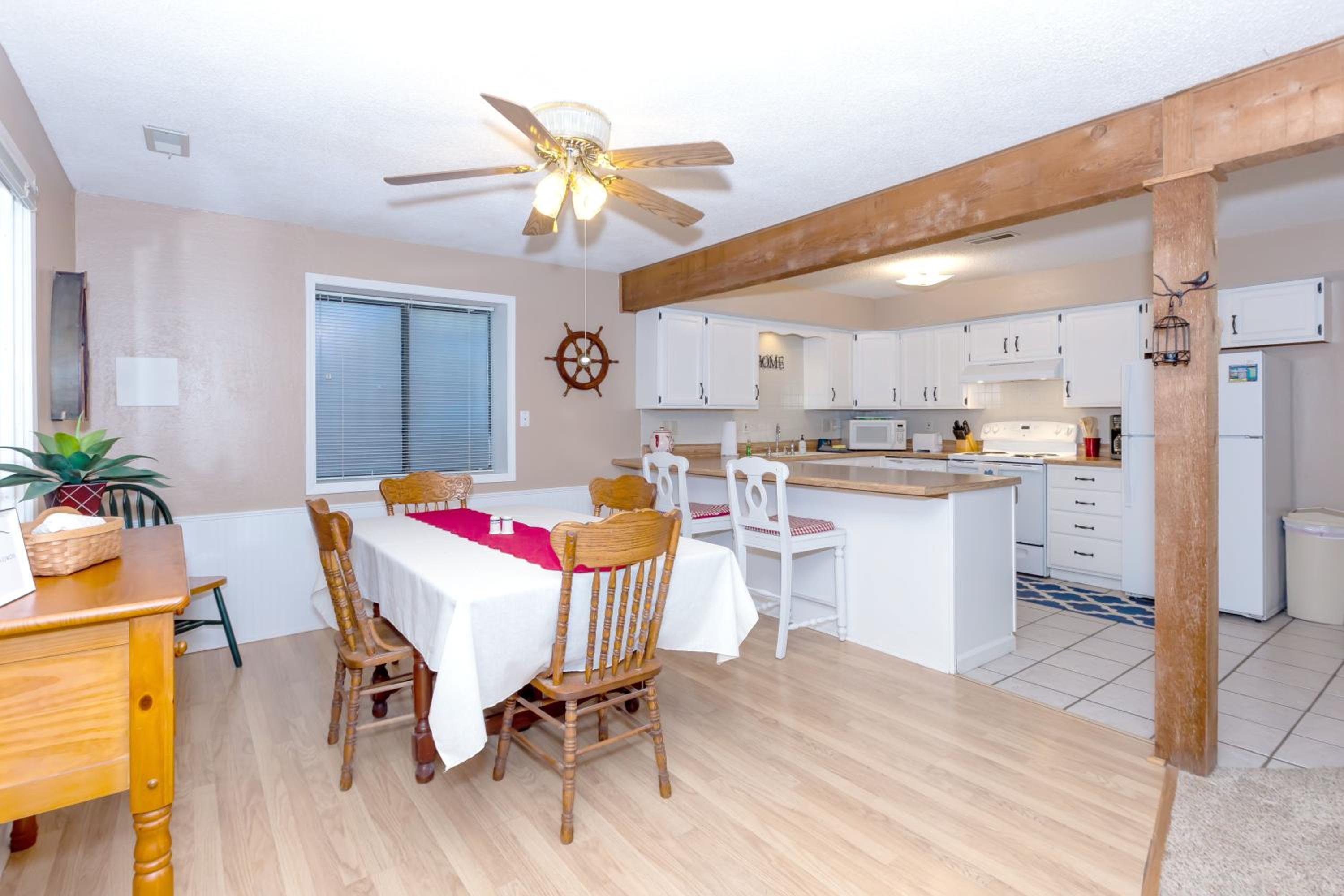 Quiet Cove, Lake Views, Grill, Private Dock