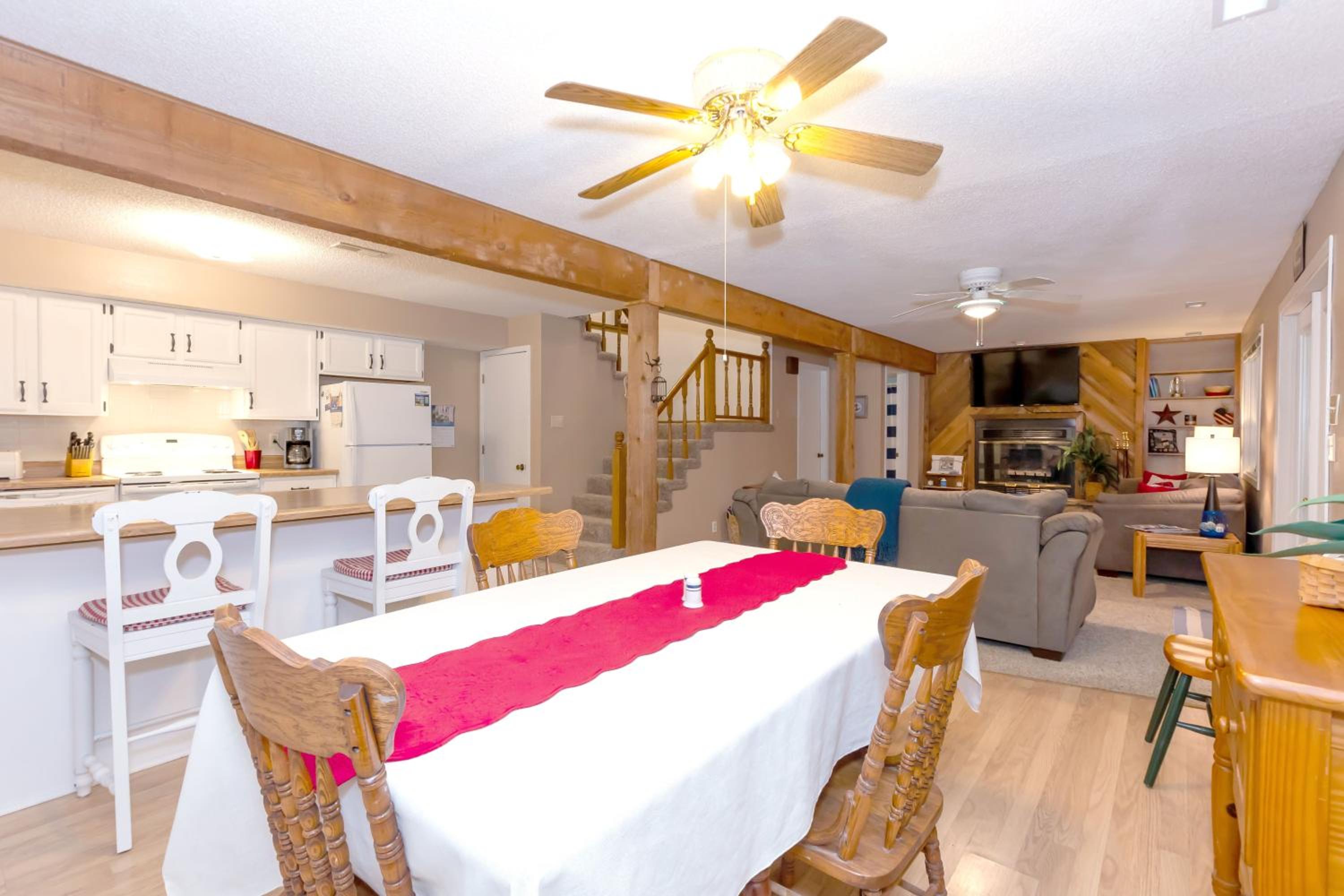 Quiet Cove, Lake Views, Grill, Private Dock