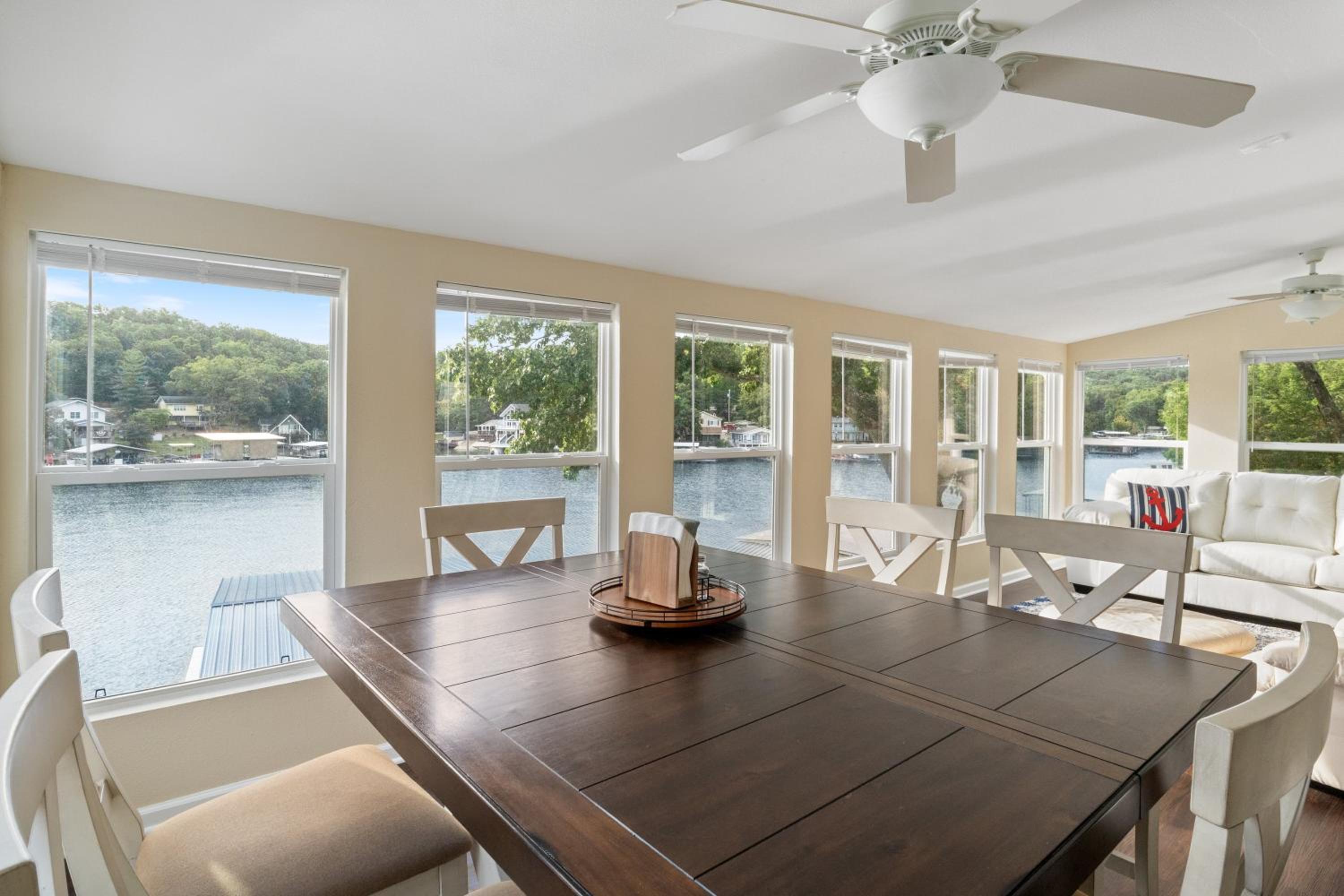 Pet-Friendly Home, Great Dock, Waterfront, Lake Views, Boat Slip