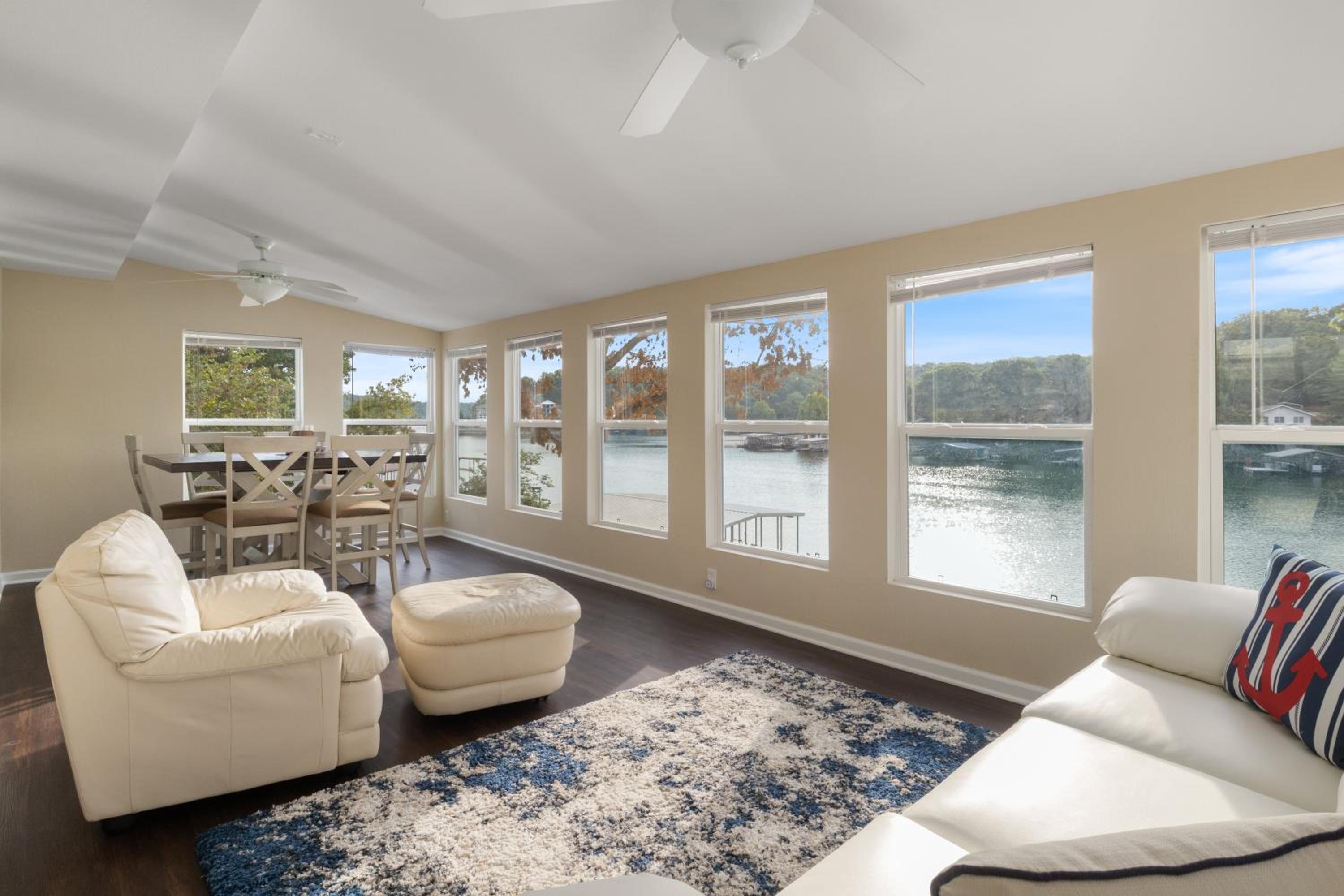 Pet-Friendly Home, Great Dock, Waterfront, Lake Views, Boat Slip