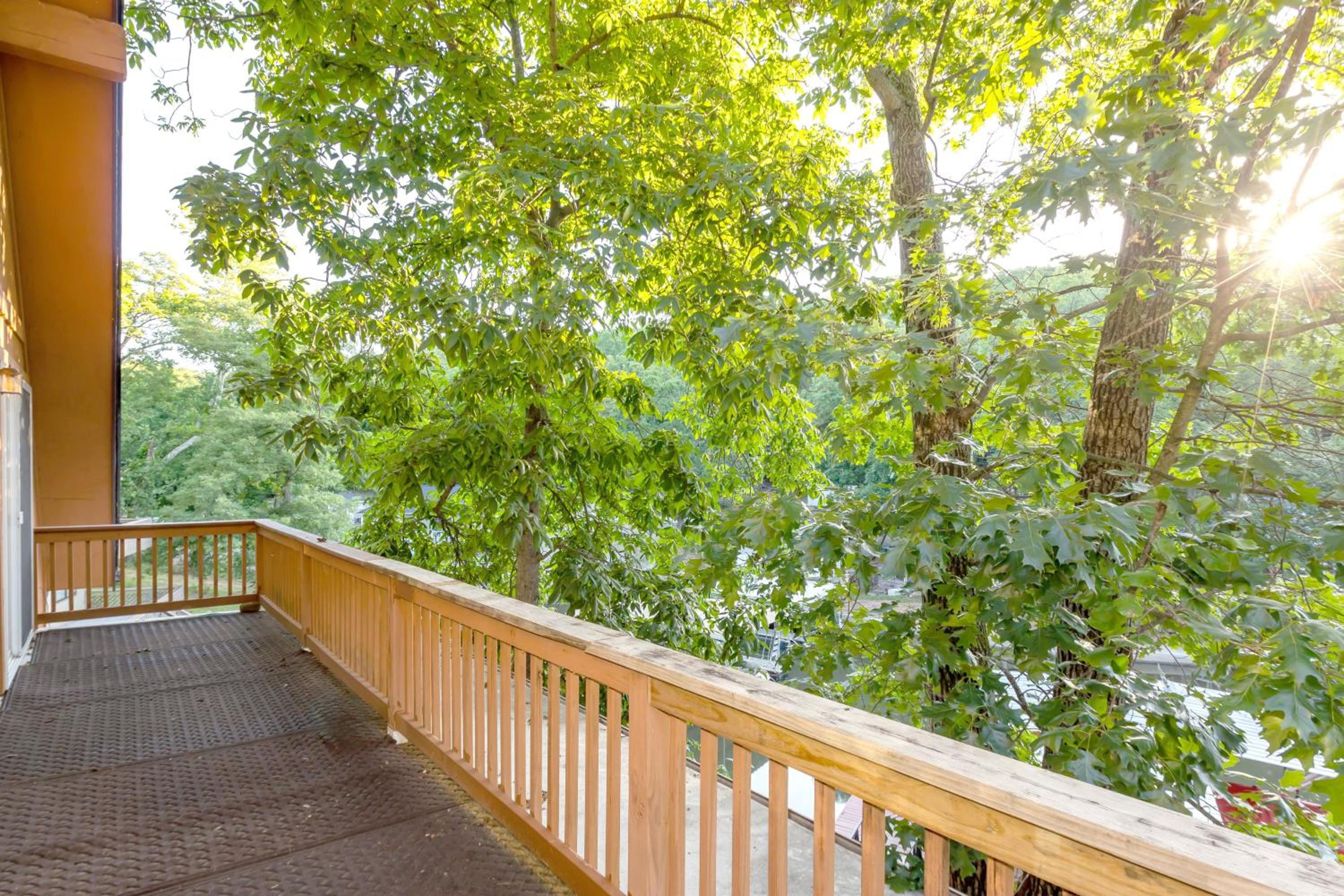 Quiet Cove, Lake Views, Grill, Private Dock