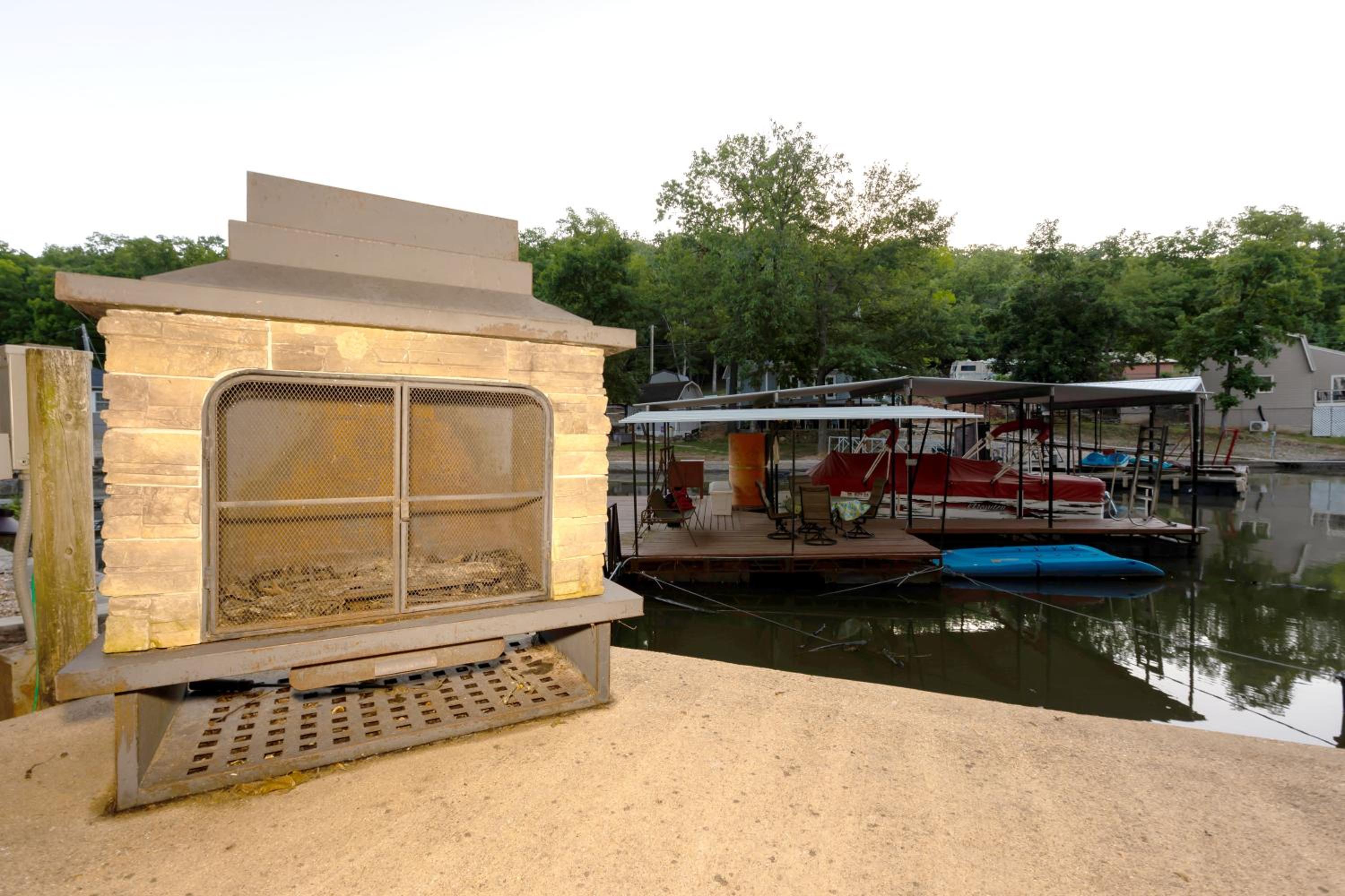 Quiet Cove, Lake Views, Grill, Private Dock