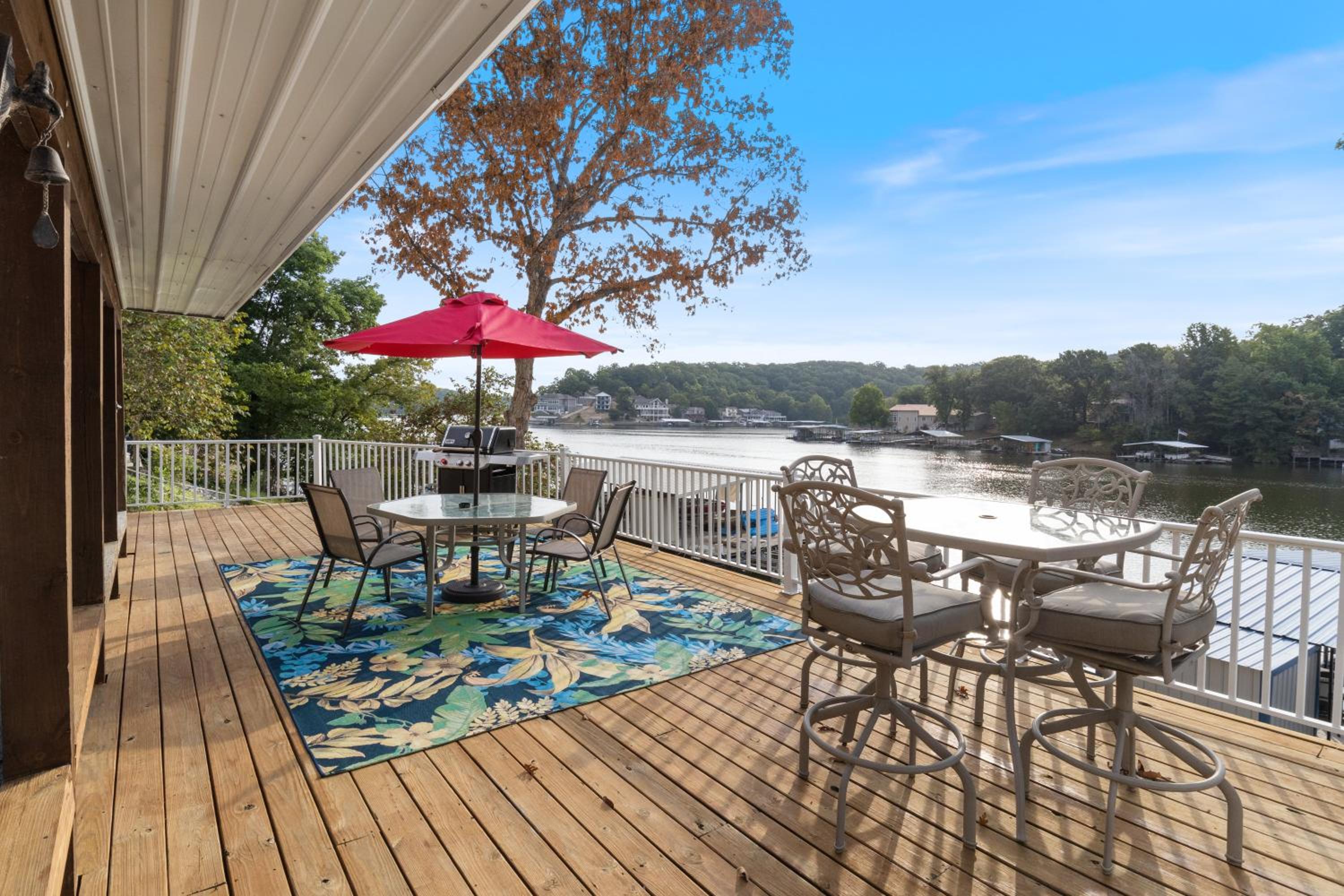 Pet-Friendly Home, Great Dock, Waterfront, Lake Views, Boat Slip