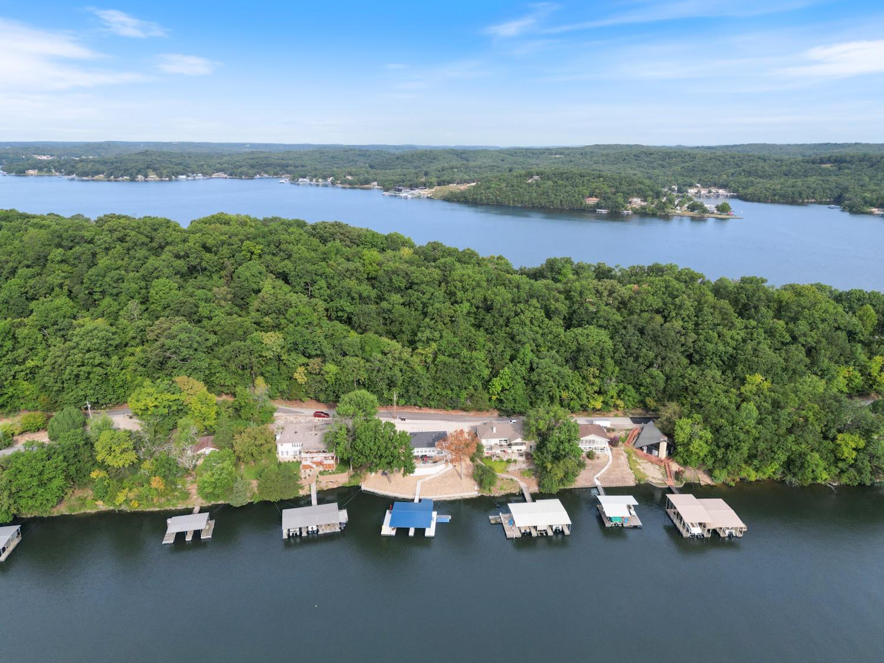 Pet-Friendly Home, Great Dock, Waterfront, Lake Views, Boat Slip