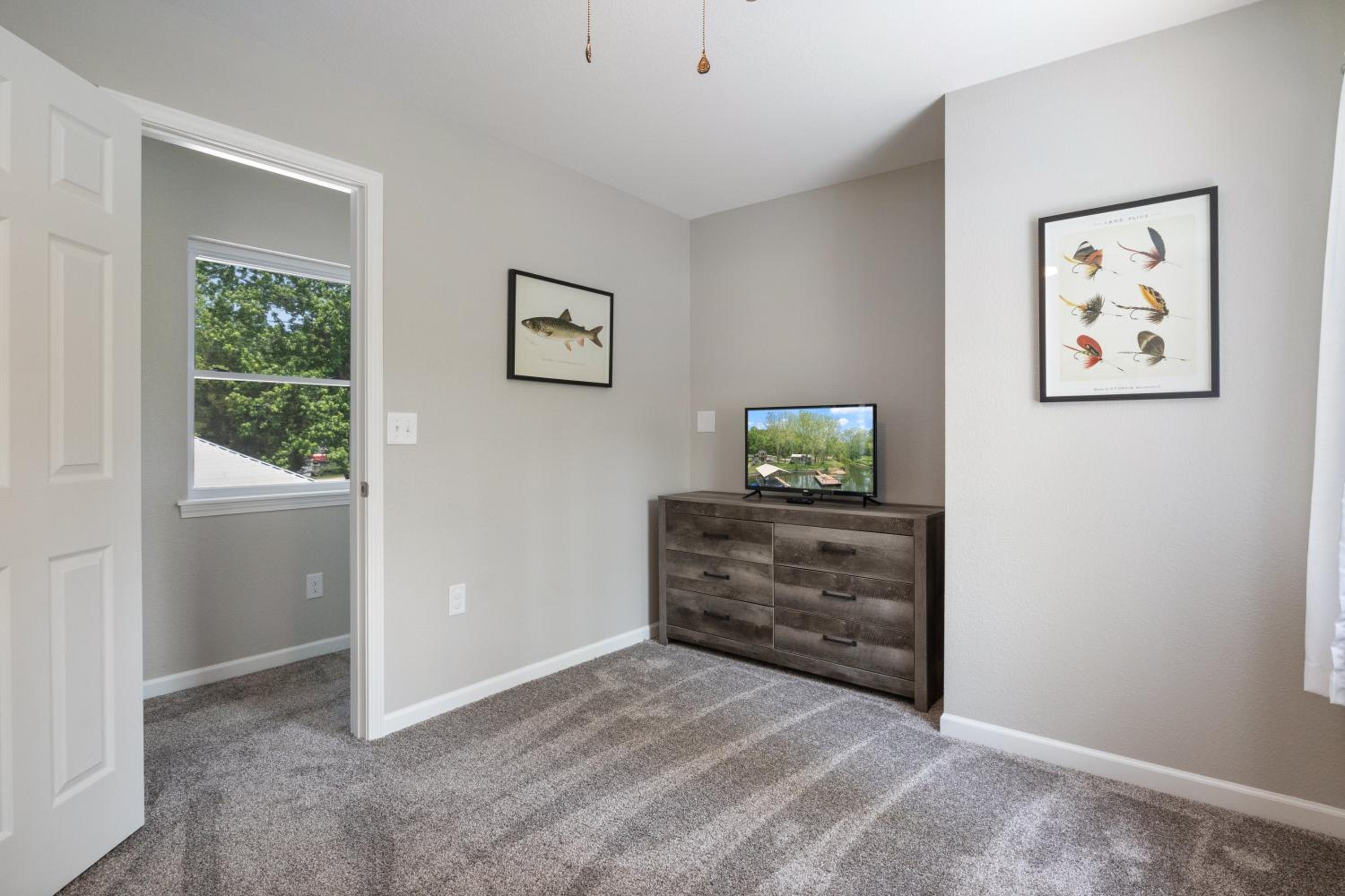 New! 2 Homes-Firepit, Hot Tub, Huge Yard and Dock