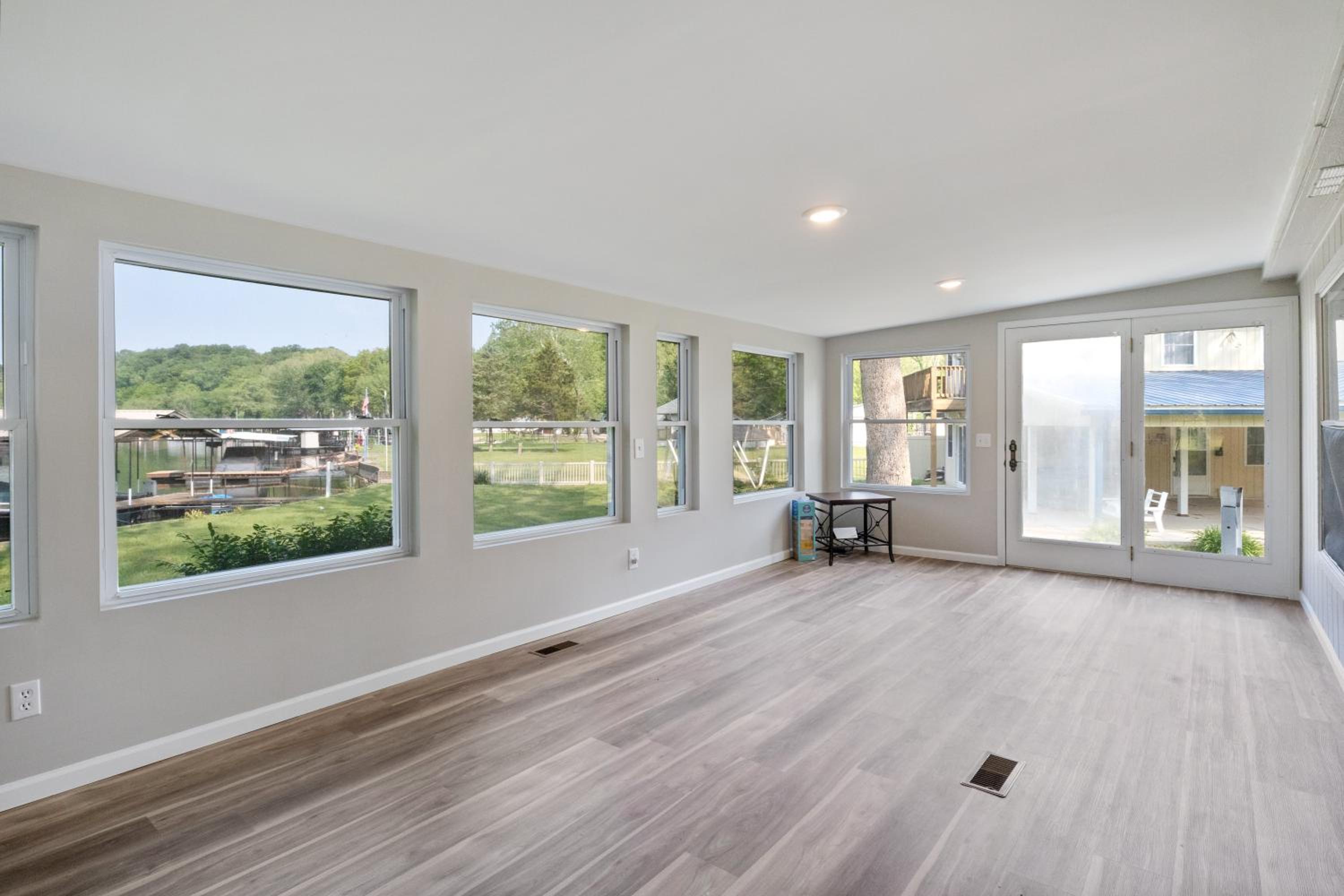 New! 2 Homes-Firepit, Hot Tub, Huge Yard and Dock