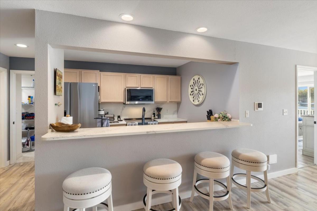 Newly Updated, Amazing Views, Boat Slip & Heated Pool