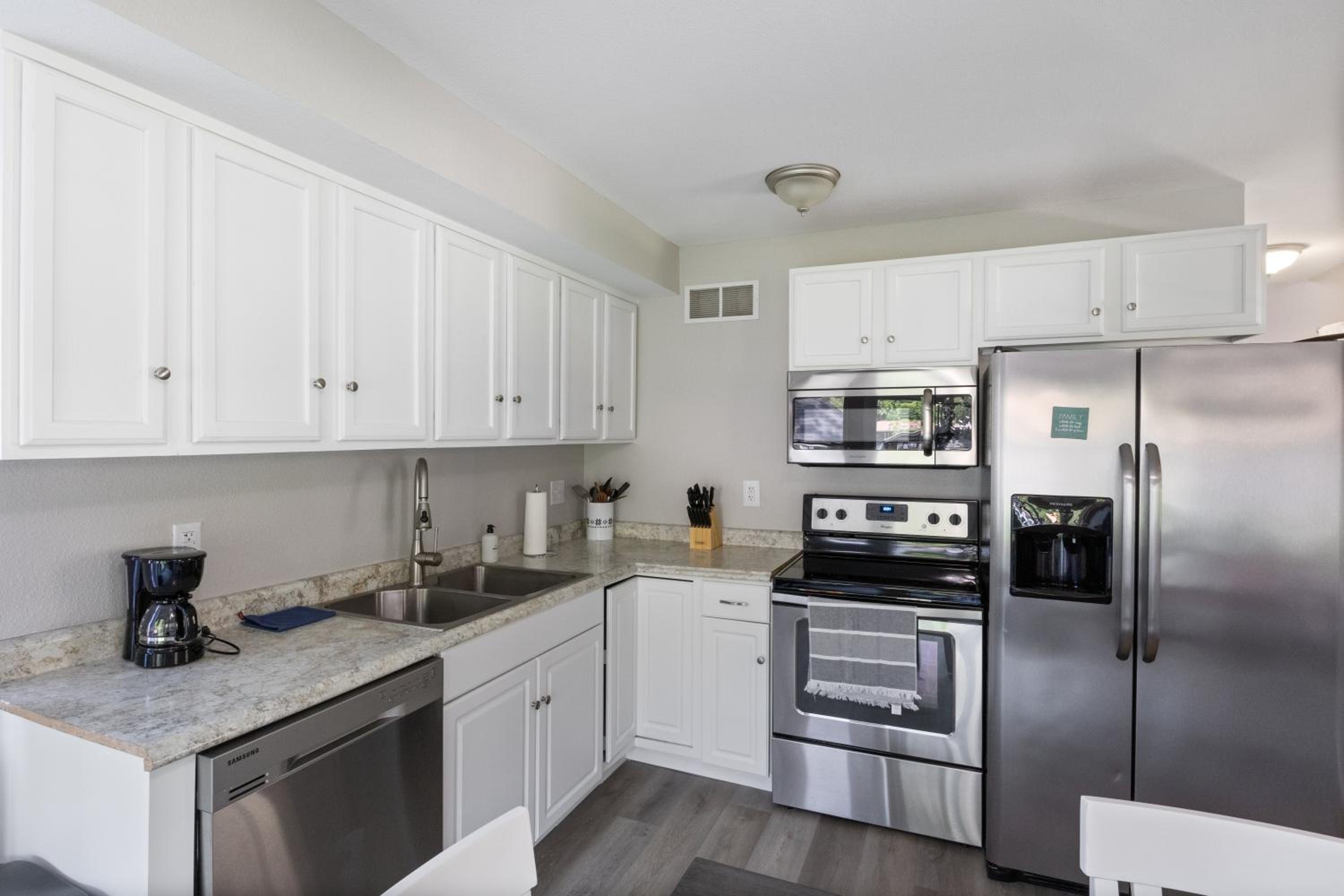New! 2 Homes-Firepit, Hot Tub, Huge Yard and Dock