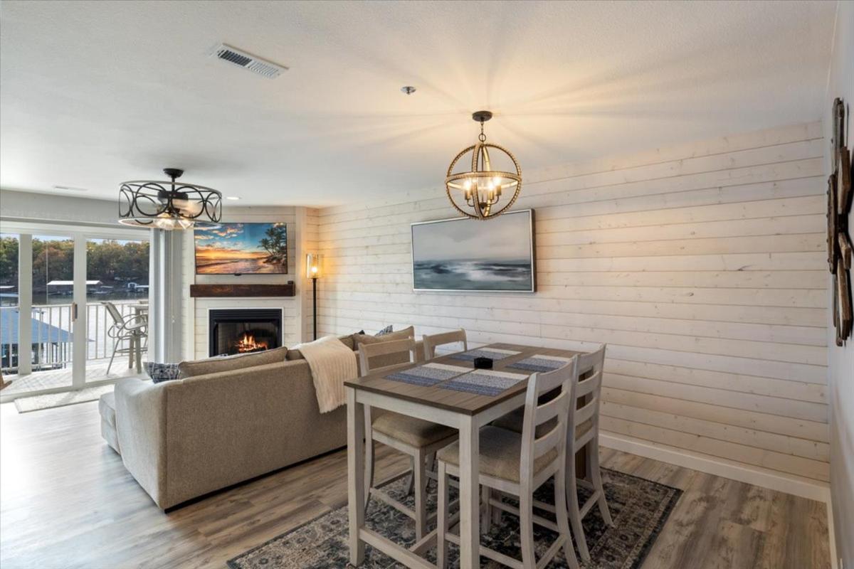 Newly Updated, Amazing Views, Boat Slip & Heated Pool