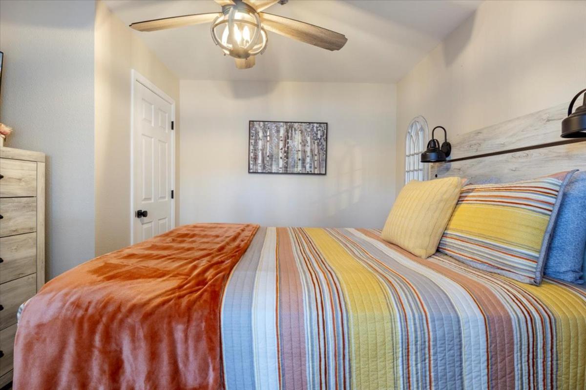 Newly Updated, Amazing Views, Boat Slip & Heated Pool
