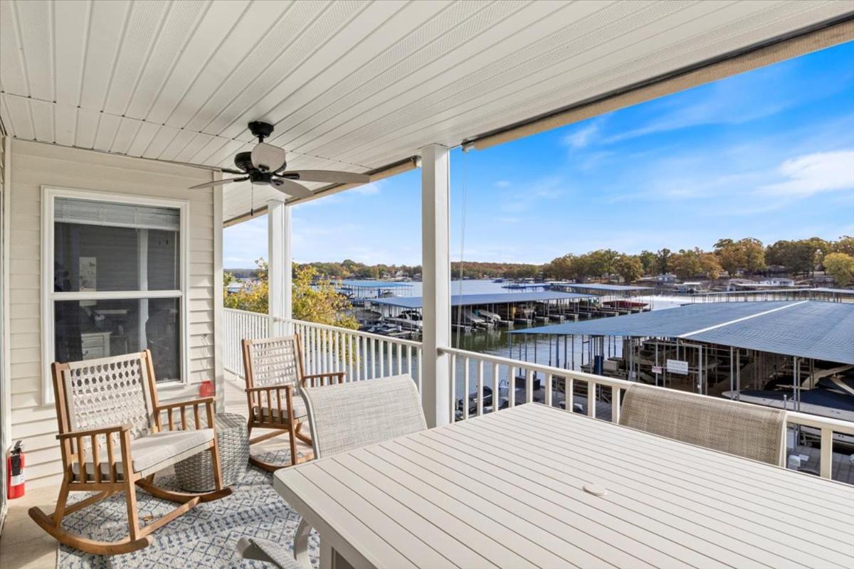 Newly Updated, Amazing Views, Boat Slip & Heated Pool