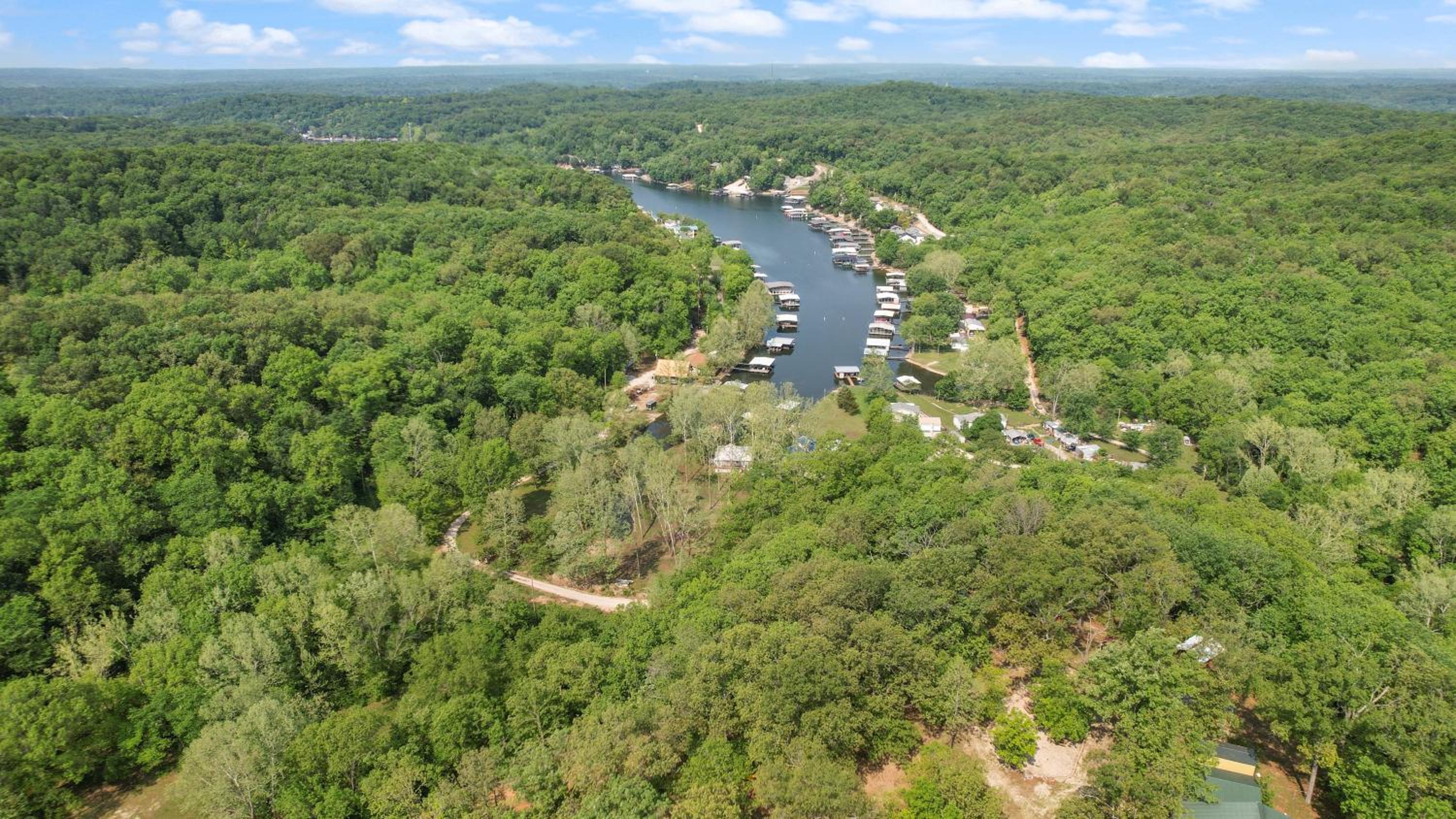 New! 2 Homes-Firepit, Hot Tub, Huge Yard and Dock