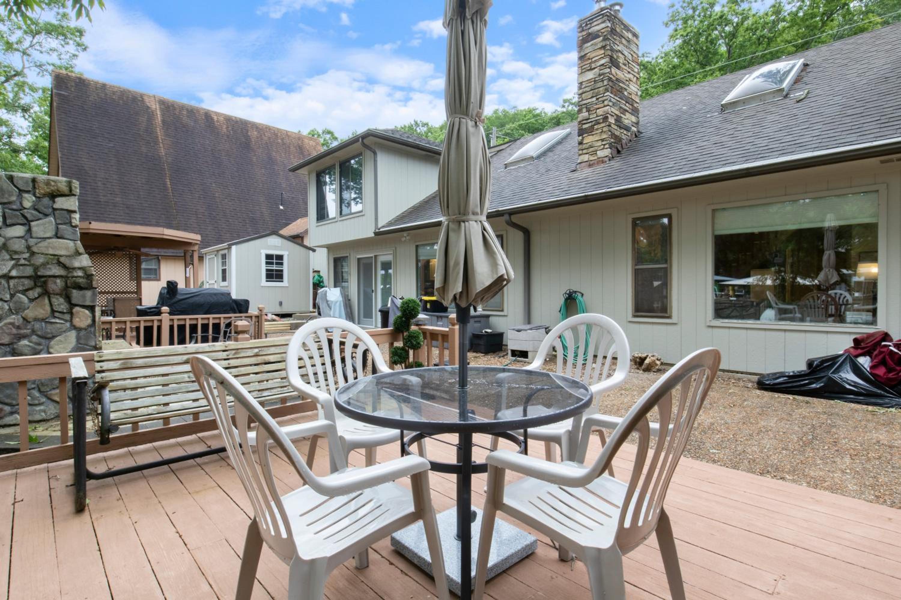 Lakefront Retreat w/ Private Dock, Kayaks, Swim Mat & Lake Views