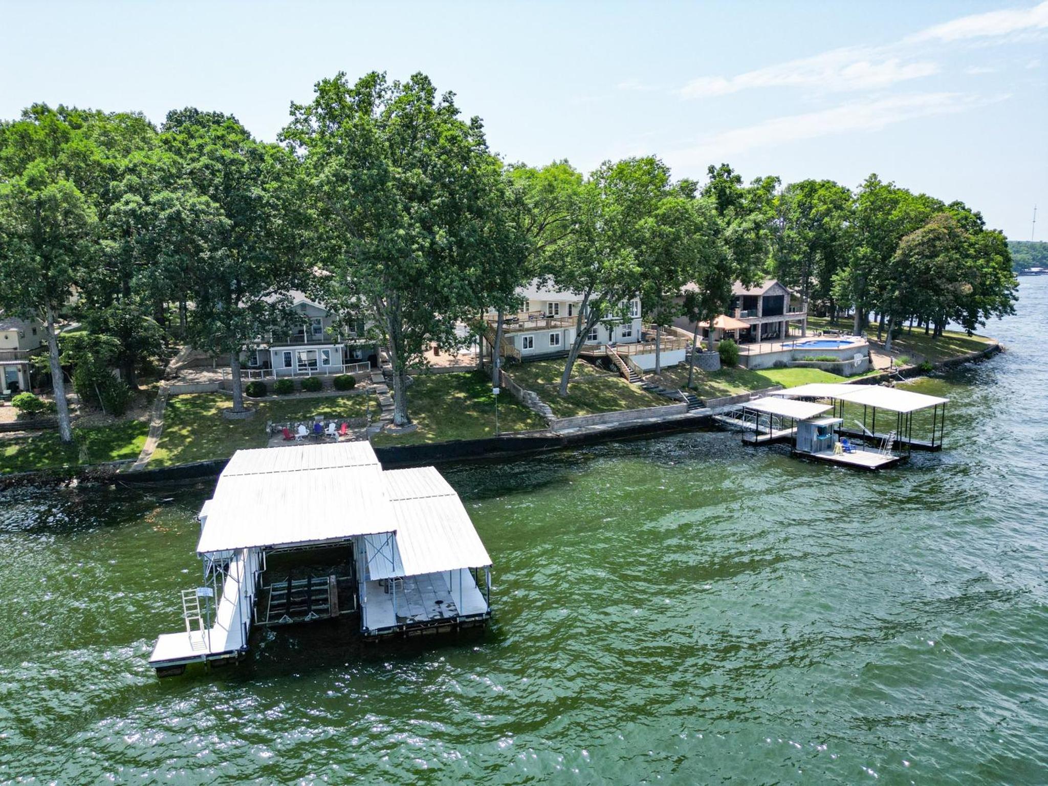 Unforgettable Views & Lakefront Firepit Nights