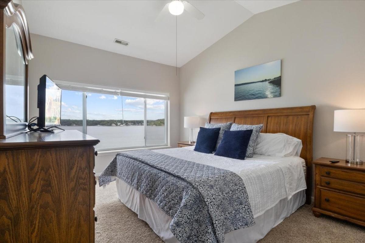 Main Channel Views, Screened Porch, Pool & Boat Slip