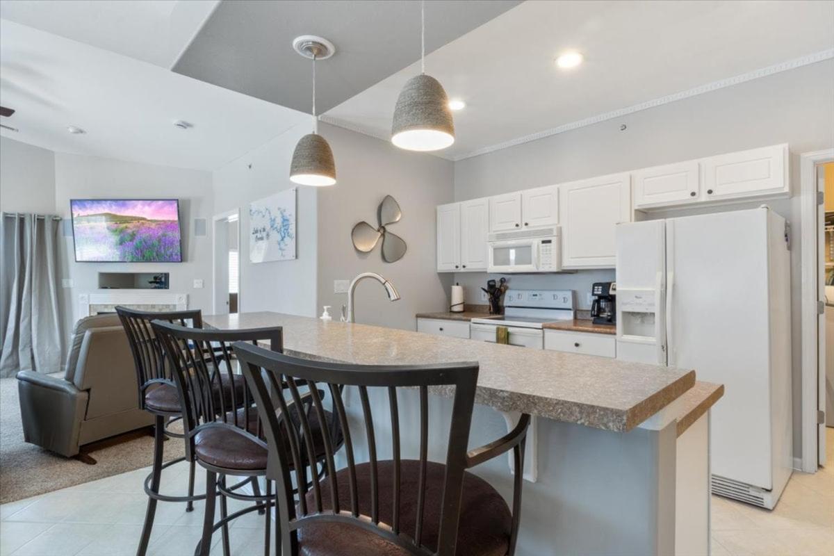 Main Channel Views, Screened Porch, Pool & Boat Slip