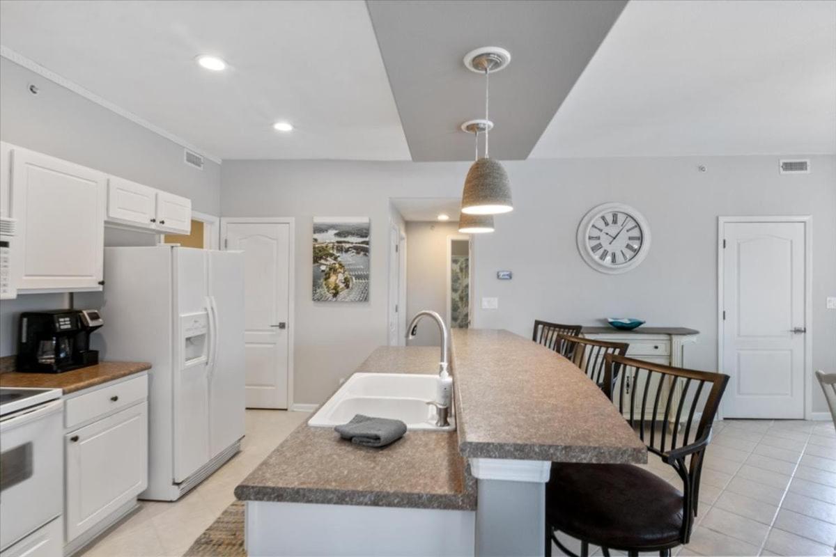 Main Channel Views, Screened Porch, Pool & Boat Slip
