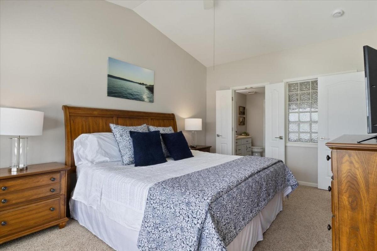 Main Channel Views, Screened Porch, Pool & Boat Slip