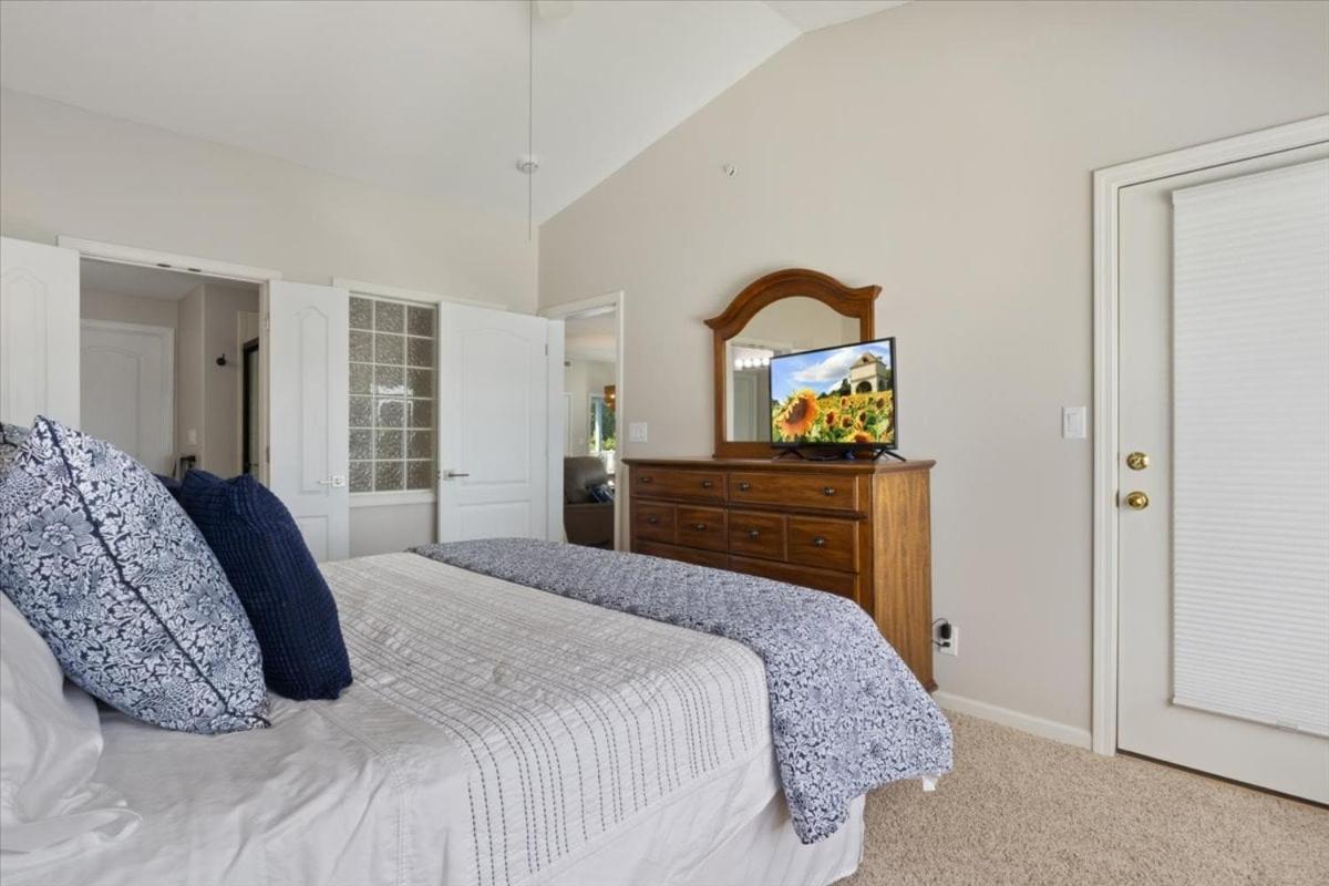 Main Channel Views, Screened Porch, Pool & Boat Slip