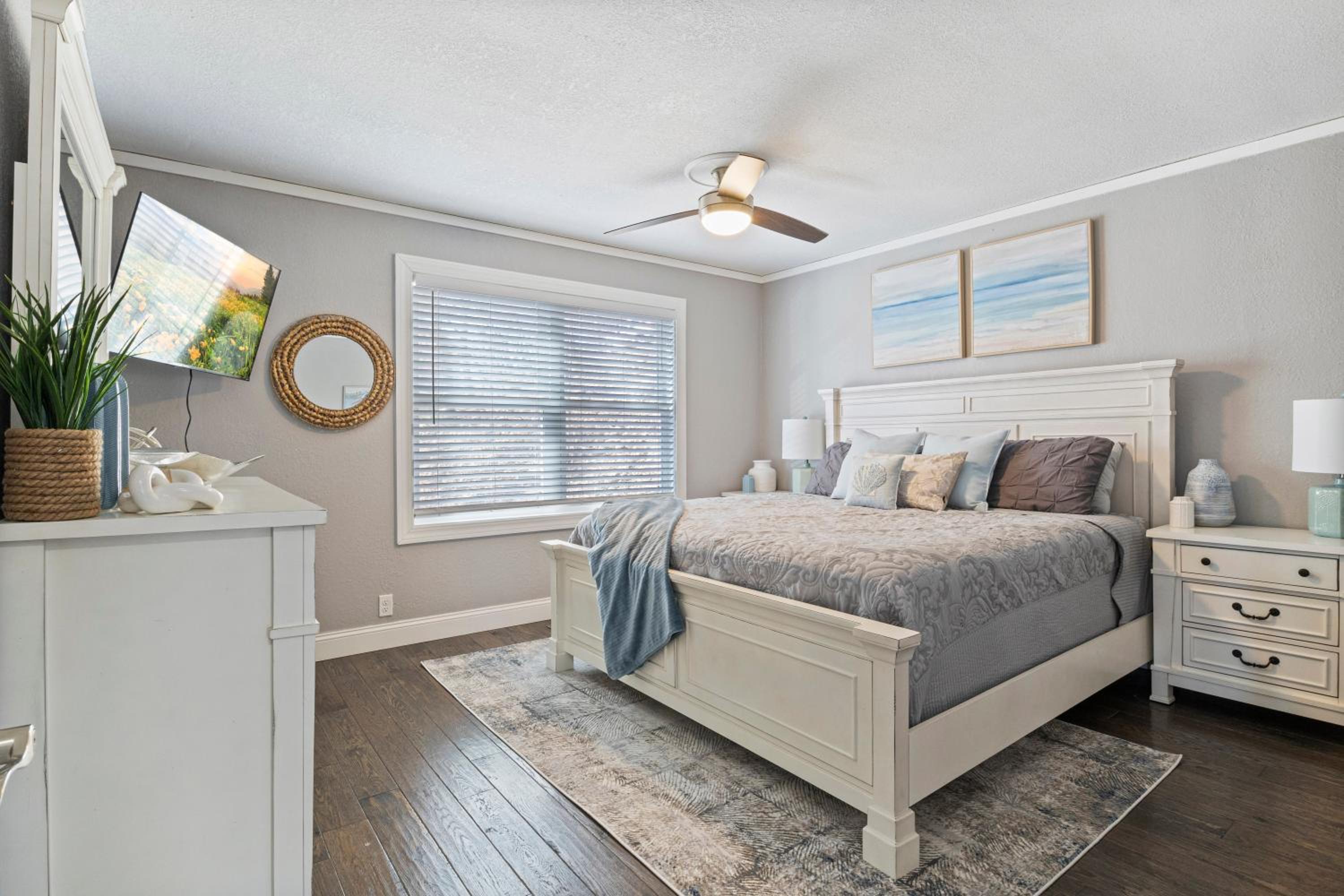 Spacious Home & Lake Access, Lake Views Throughout